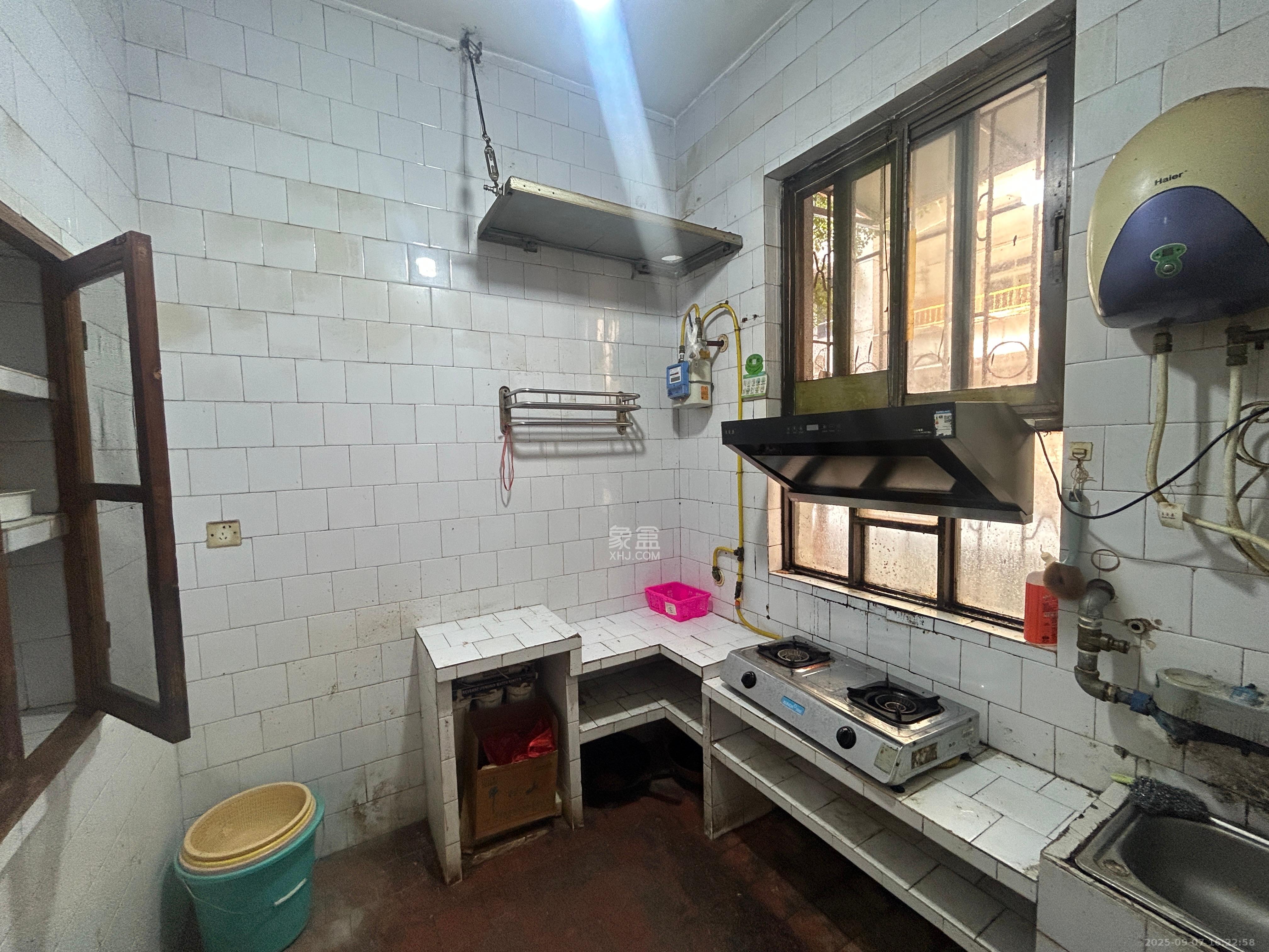 农机宿舍(省农机局大院宿舍) 4室2厅2卫 3080.0元/月 农机宿舍(省农机局大院宿舍) 4室2厅2卫 3080.0元/月室内图