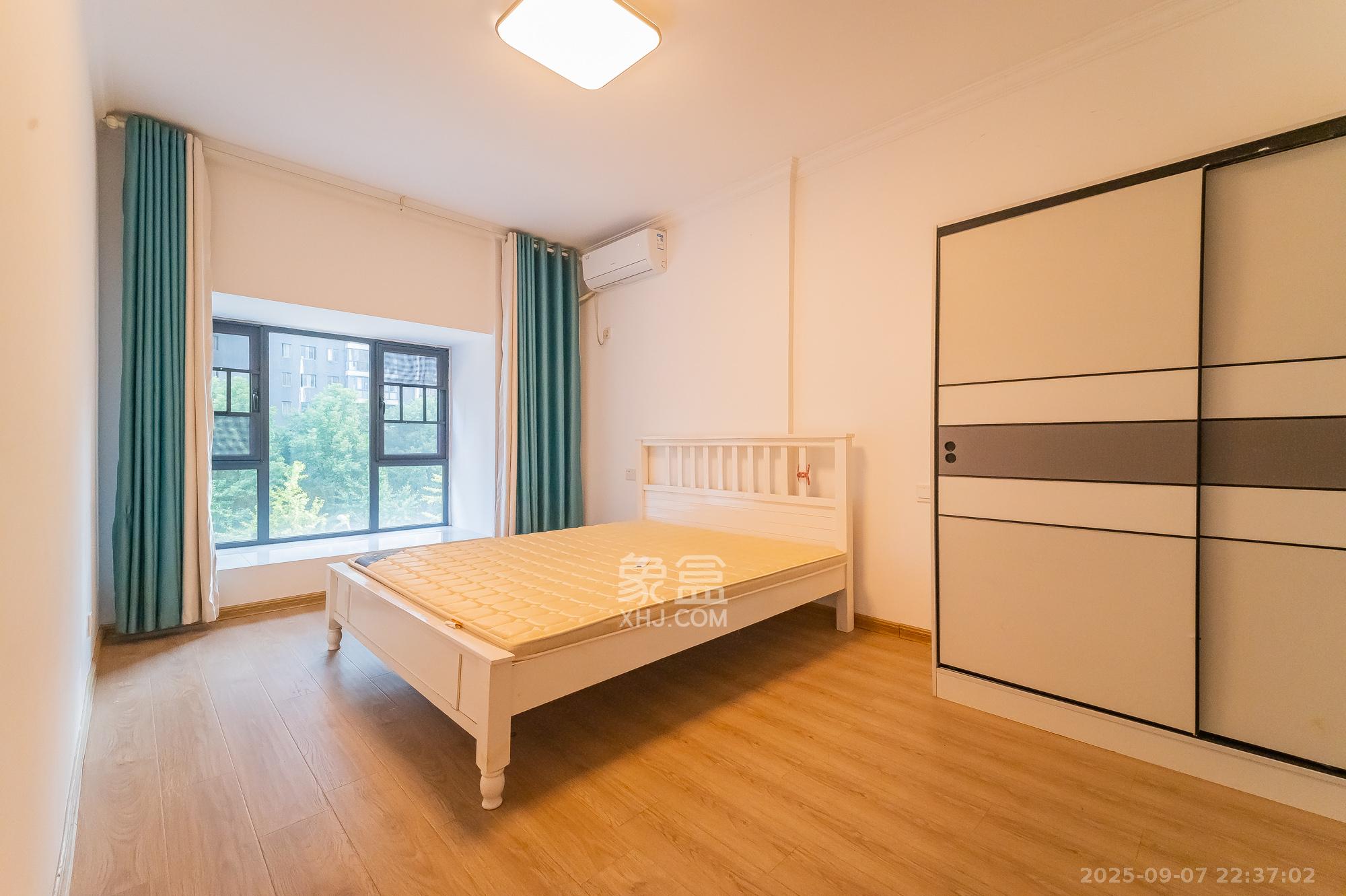 恒基凯旋门三期 3室2厅2卫 89.8万 恒基凯旋门三期 3室2厅2卫 89.8万卧室