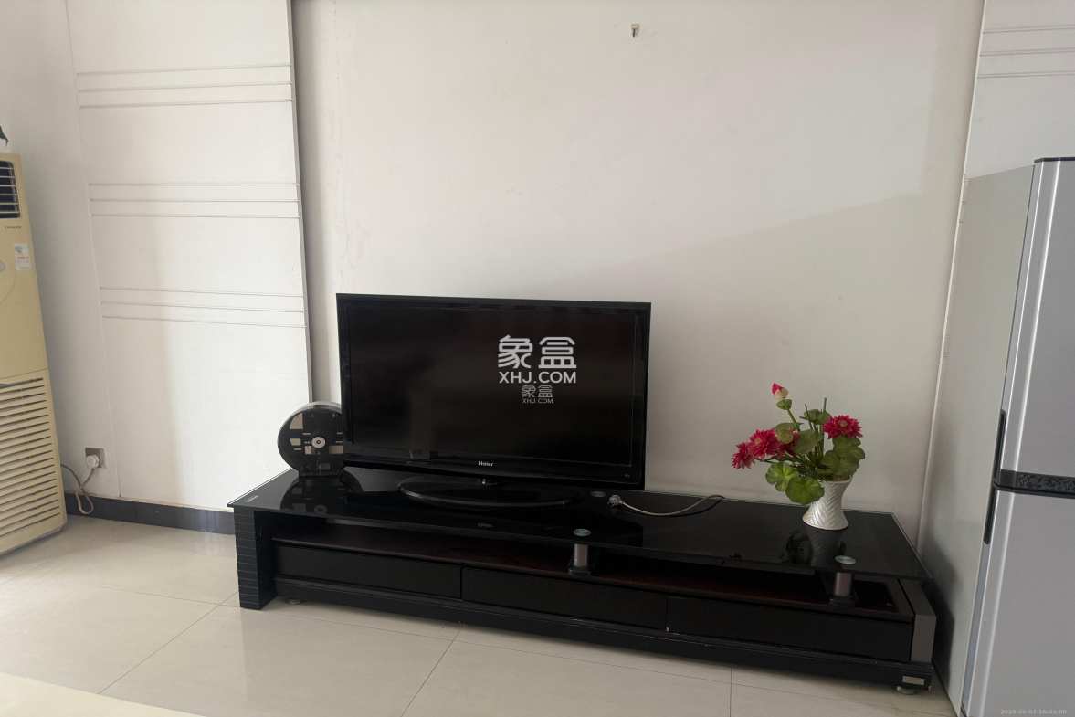 水映青山 1室2厅1卫 2000.0元/月 水映青山 1室2厅1卫 2000.0元/月室内图