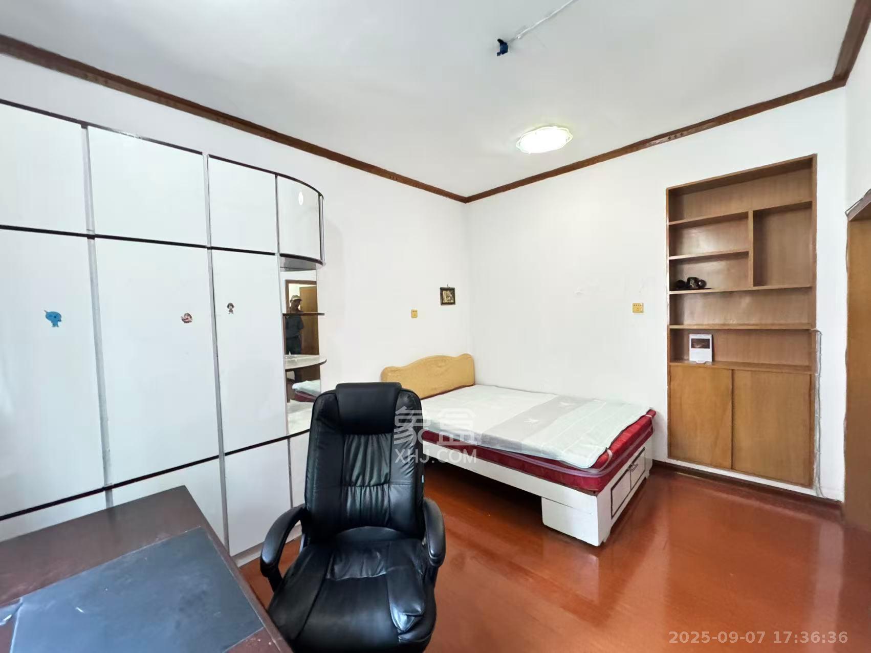 砂子塘社区  3室1厅1卫    1800.0元/月 砂子塘社区  3室1厅1卫    1800.0元/月室内图