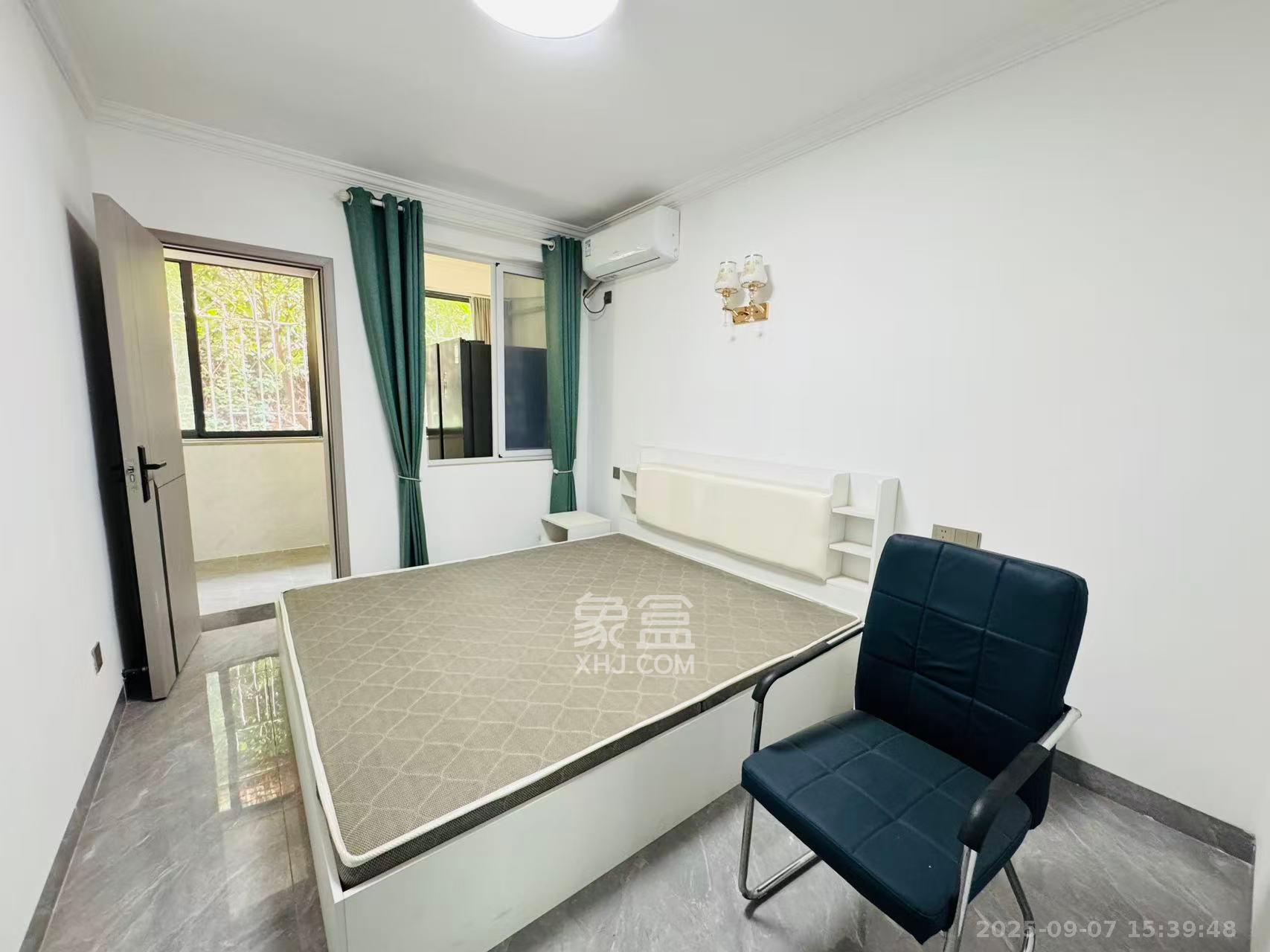 铝厂宿舍 3室2厅1卫 1900.0元/月 铝厂宿舍 3室2厅1卫 1900.0元/月室内图