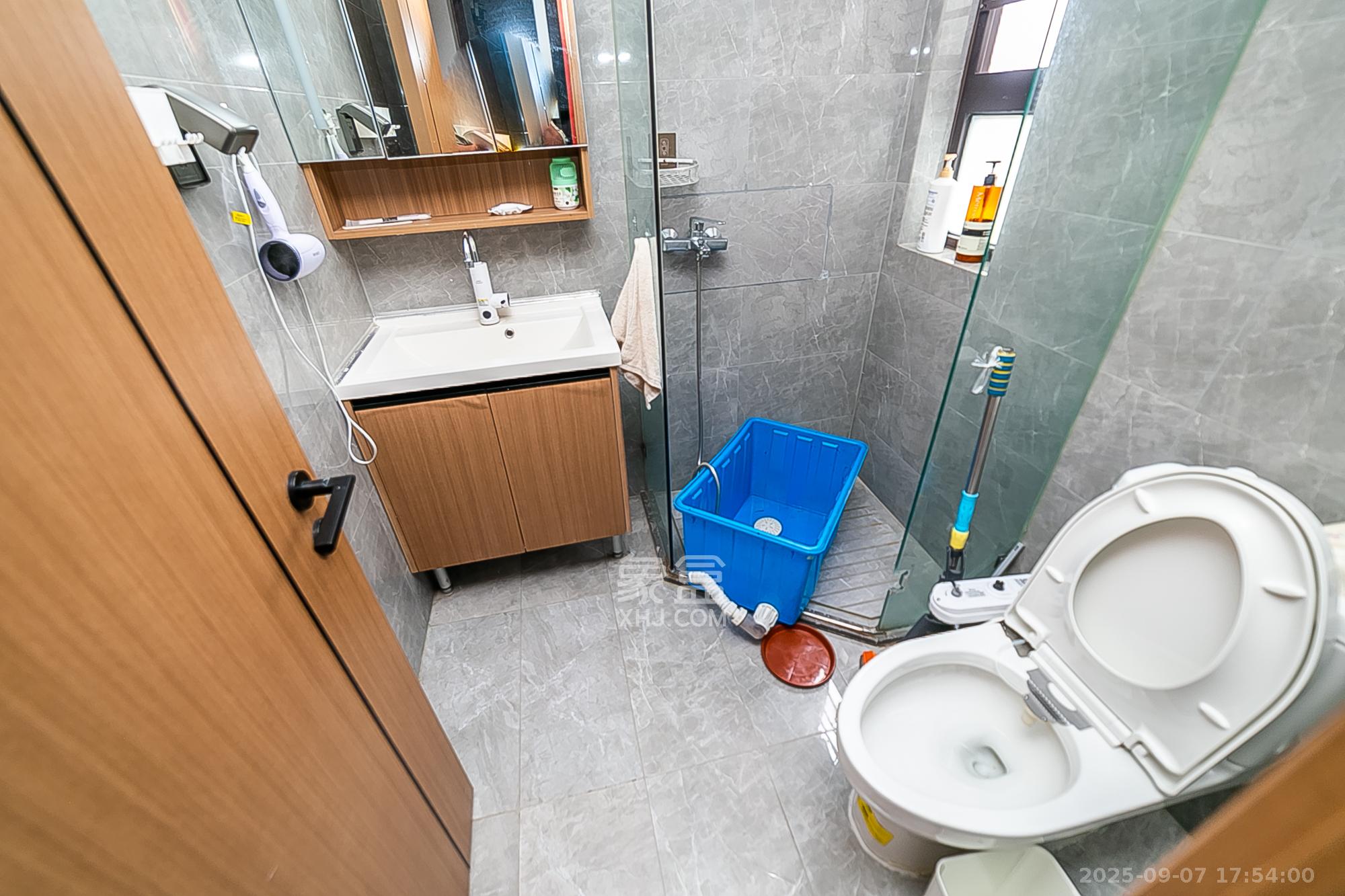 卓越江岸  4室2厅2卫    188.0万 卓越江岸  4室2厅2卫    188.0万其他