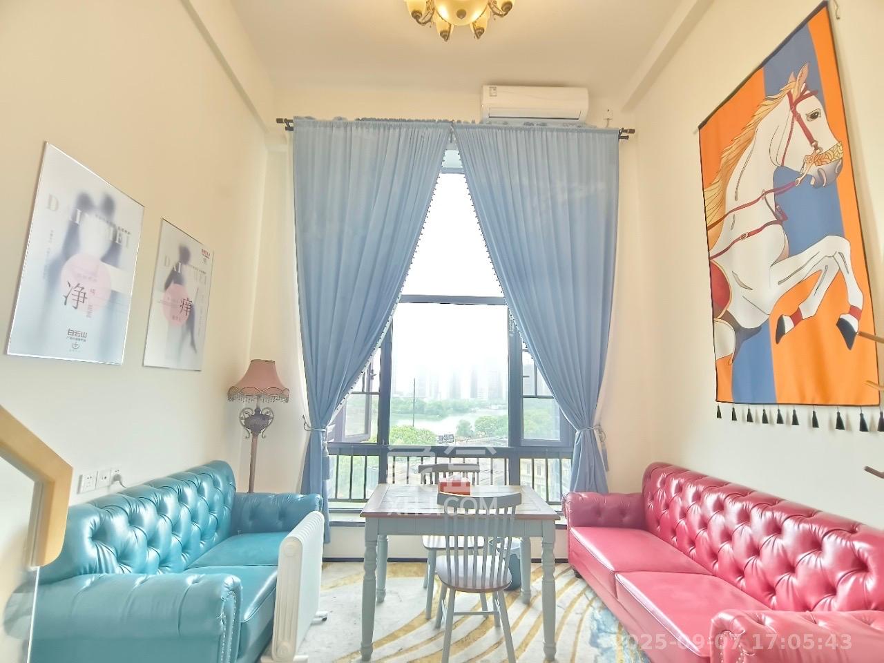 藏珑湖上公馆 1室1厅2卫 2600.0元/月 藏珑湖上公馆 1室1厅2卫 2600.0元/月室内图