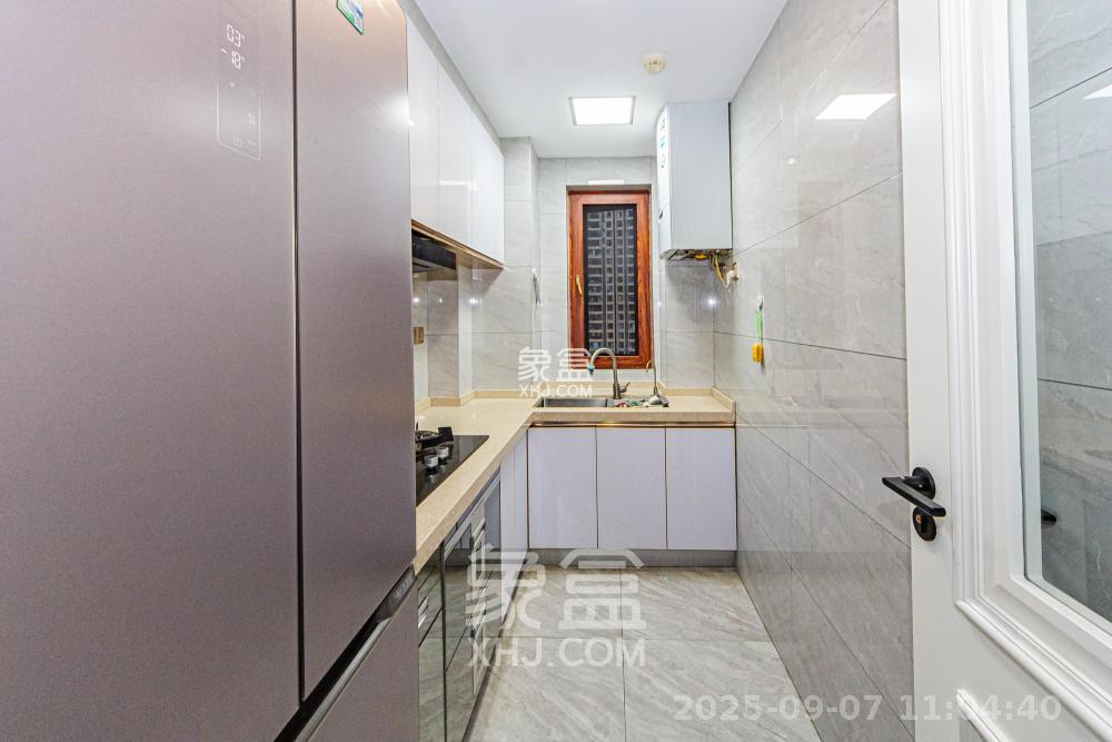 北辰三角洲C3区  3室2厅2卫    5200.0元/月 北辰三角洲C3区  3室2厅2卫    5200.0元/月室内图