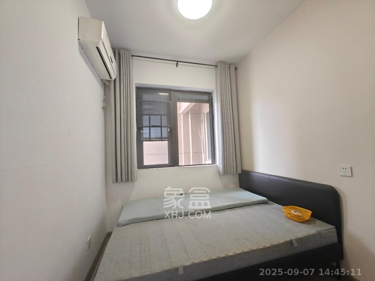 长房东旭国际  3室2厅2卫    2600.0元/月室内图