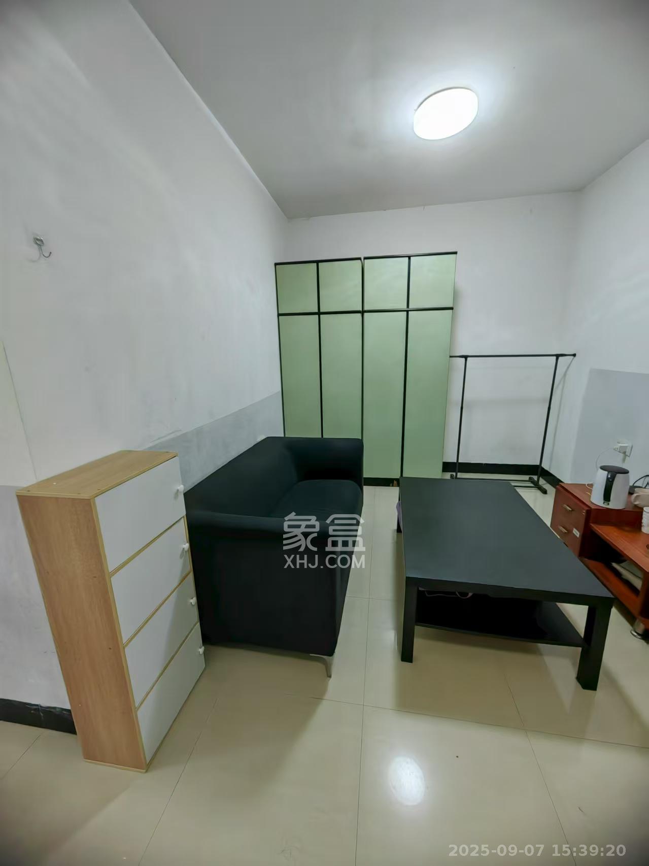 景泰雅苑(景江融城) 1室1厅1卫 1300.0元/月 景泰雅苑(景江融城) 1室1厅1卫 1300.0元/月室内图