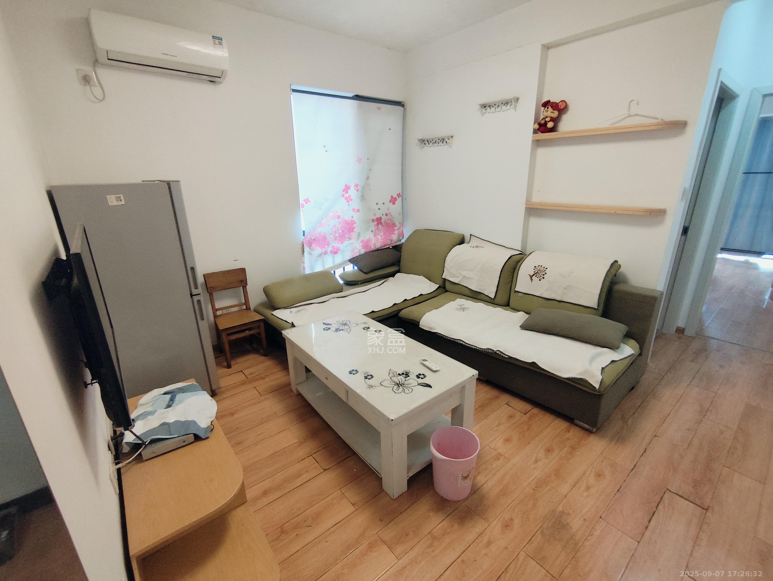 旭辉华庭  2室1厅1卫    1400.0元/月 旭辉华庭  2室1厅1卫    1400.0元/月室内图