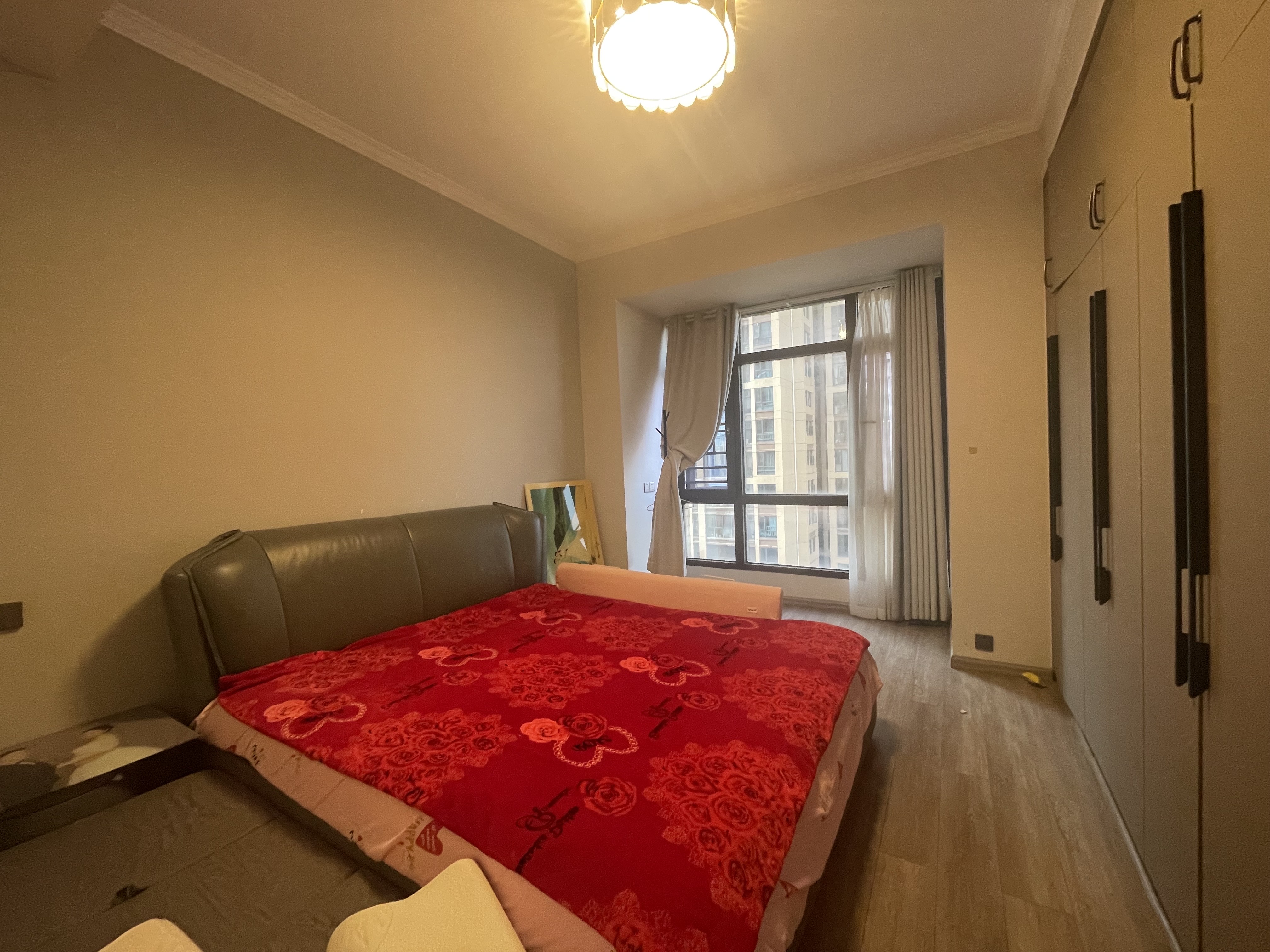 檀香山 3室2厅2卫 79.8万 檀香山 3室2厅2卫 79.8万客厅