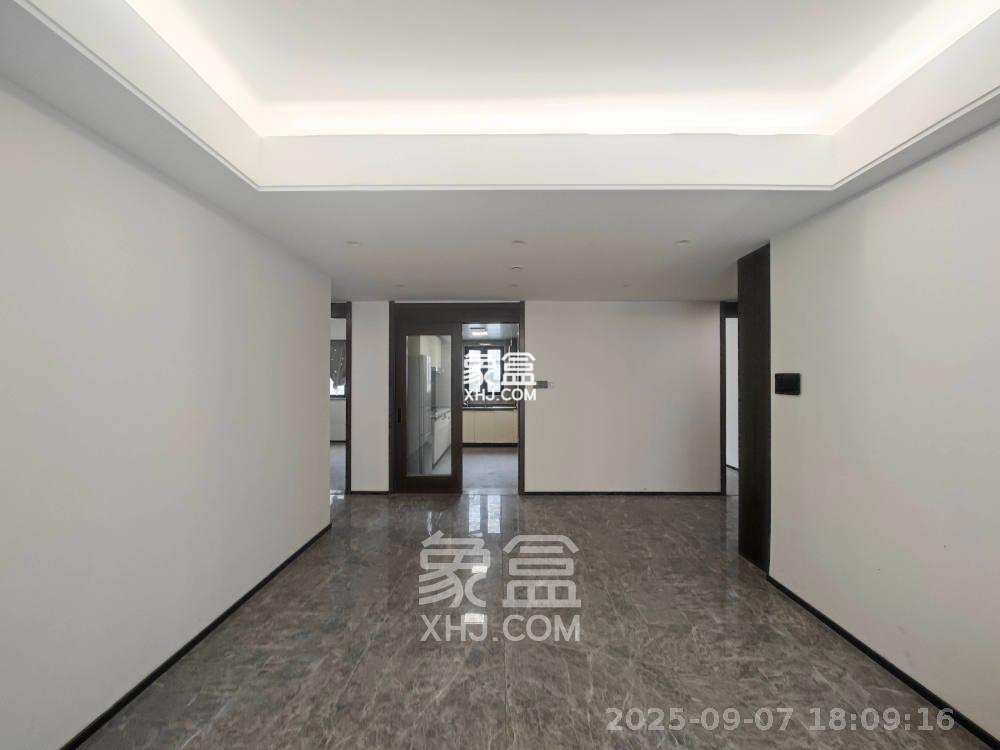 万科天空之境  3室2厅2卫    3000.0元/月 万科天空之境  3室2厅2卫    3000.0元/月室内图