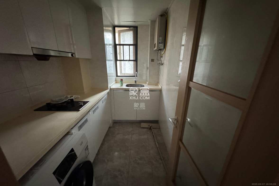 卓越浅水湾  1室1厅1卫    1950.0元/月 卓越浅水湾  1室1厅1卫    1950.0元/月室内图