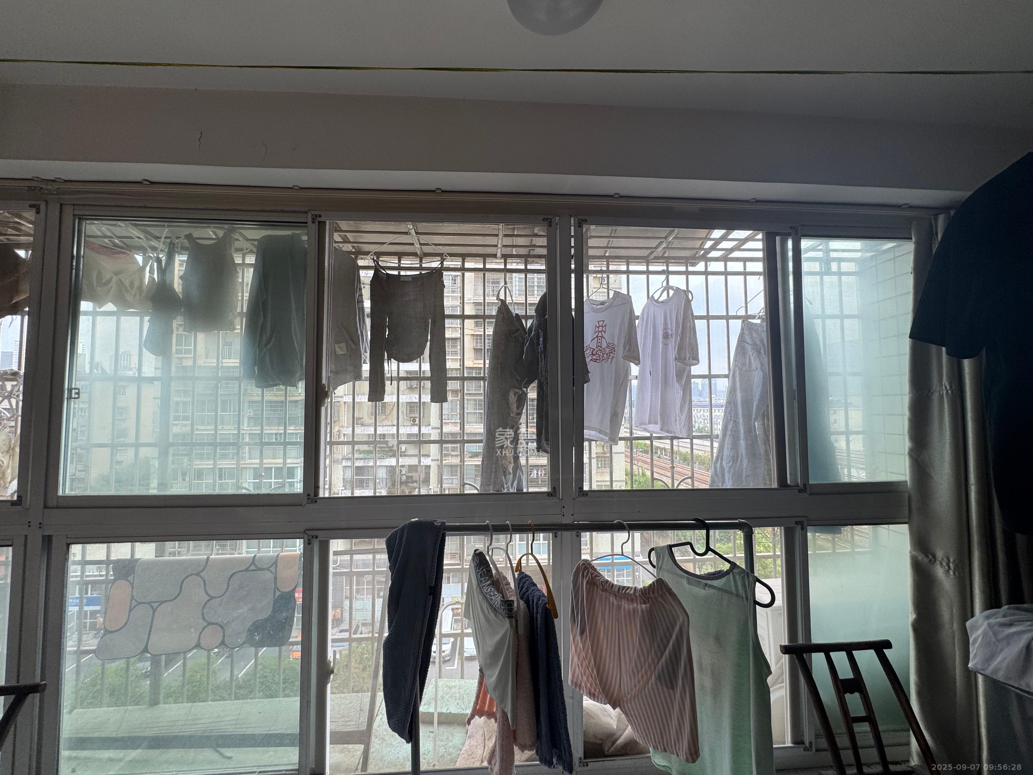 南铁佳苑  2室1厅1卫    2600.0元/月 南铁佳苑  2室1厅1卫    2600.0元/月室内图