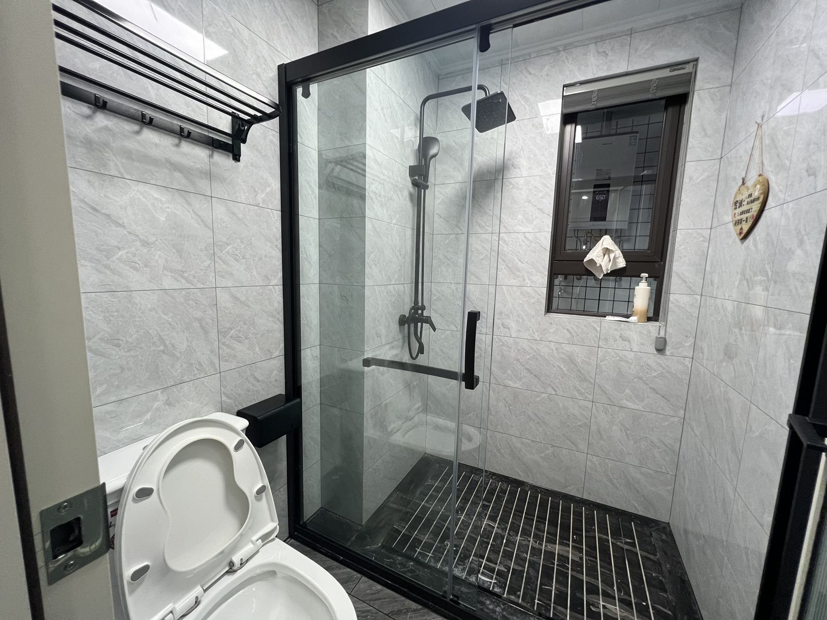 华润中心  3室2厅2卫    8000.0元/月室内图