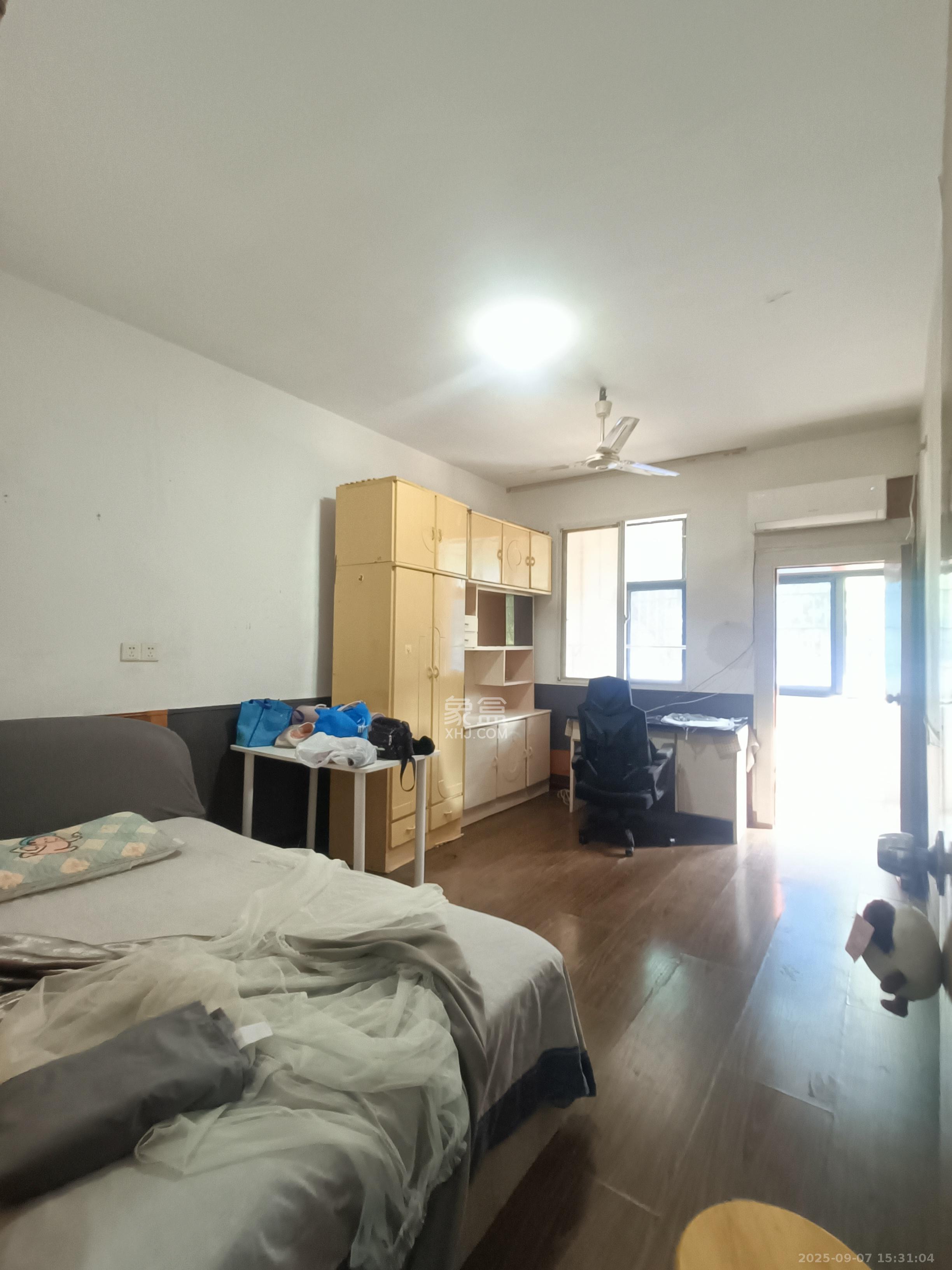 人民新村  2室1厅1卫    1800.0元/月 人民新村  2室1厅1卫    1800.0元/月室内图