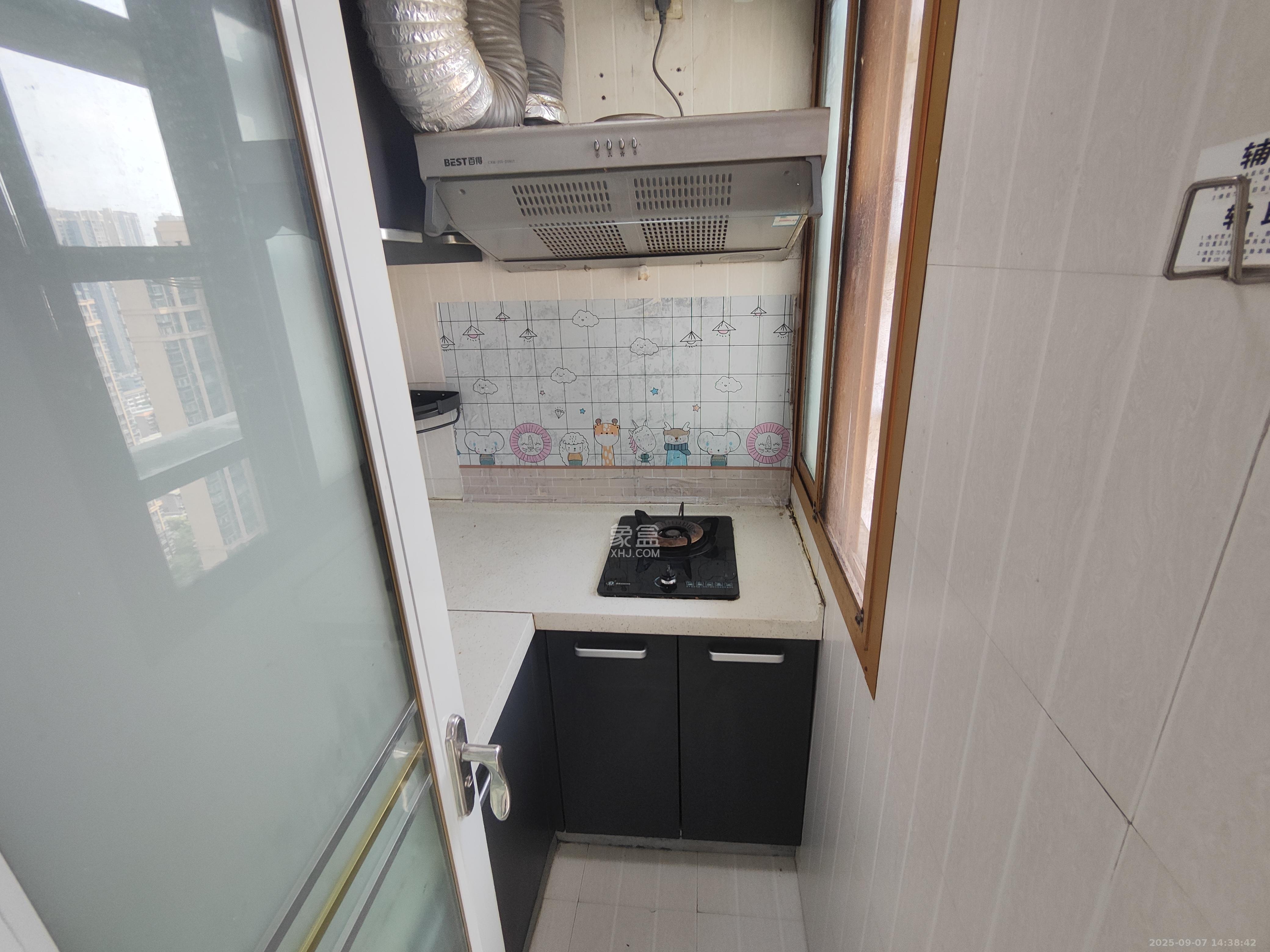 天健芙蓉盛世一期 1室1厅1卫 1400.0元/月 天健芙蓉盛世一期 1室1厅1卫 1400.0元/月室内图