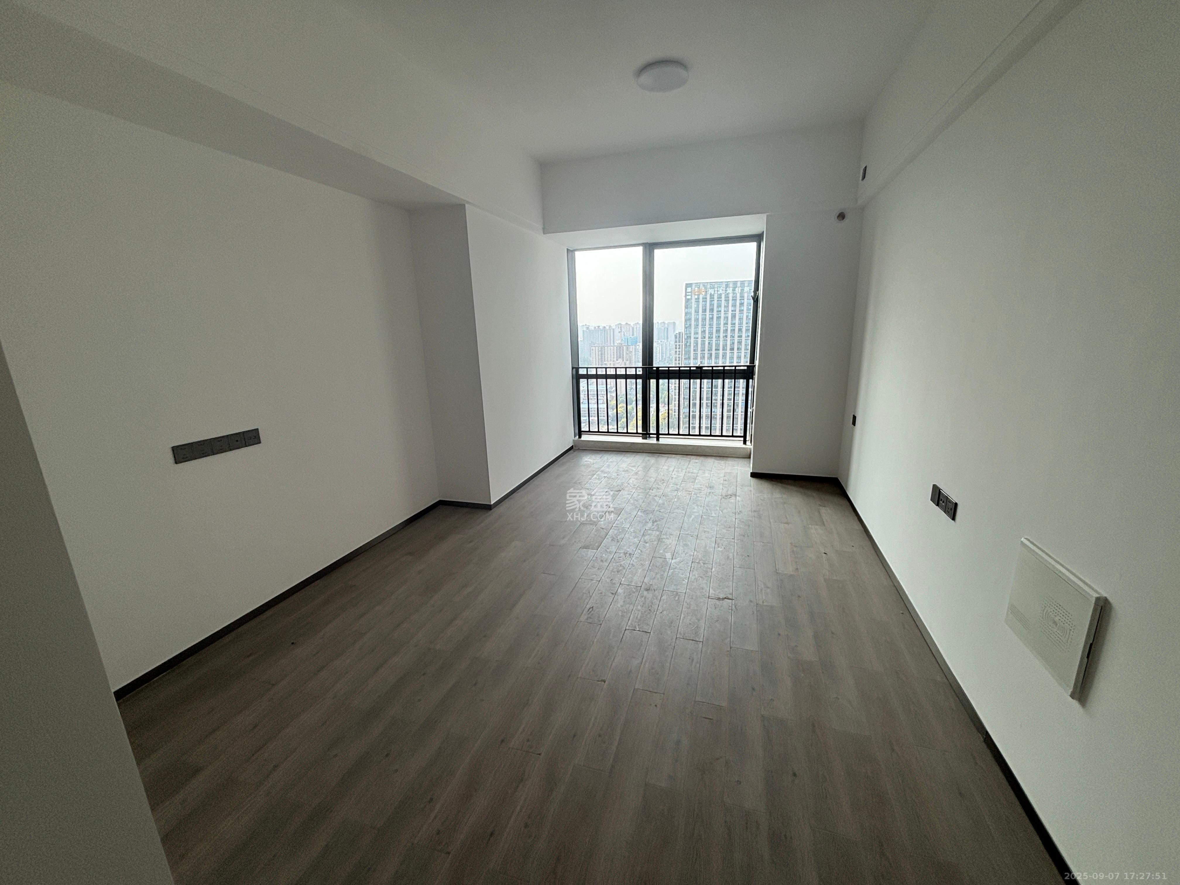中建宝铂公馆  1室1厅1卫   1800.00元/月室内图