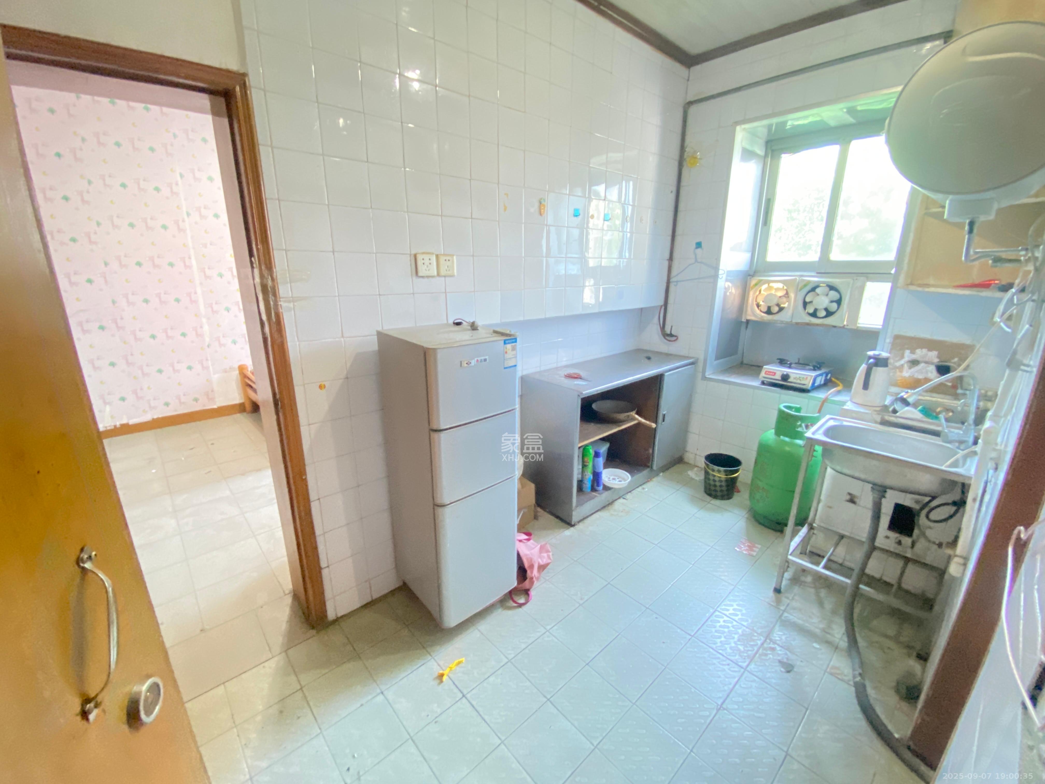 工农新村（工农桥社区）  1室1厅1卫    1200.0元/月室内图