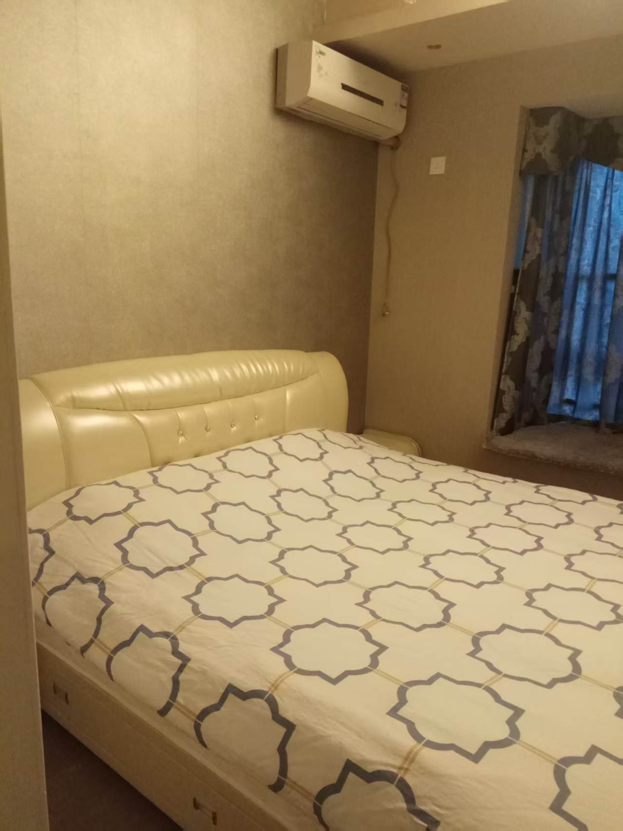 月亮湾三期  4室2厅2卫    2080.0元/月 月亮湾三期  4室2厅2卫    2080.0元/月室内图