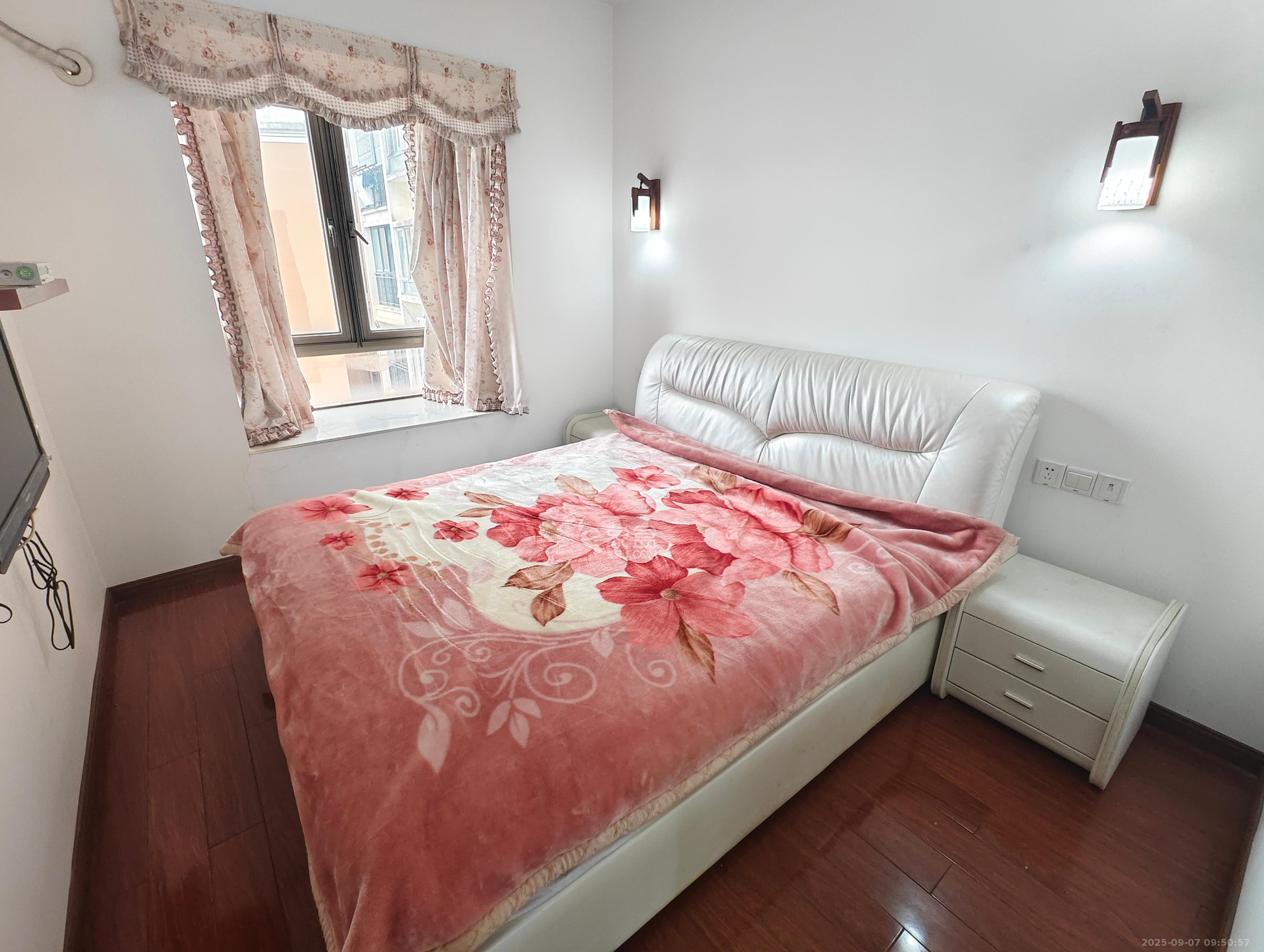 米兰春天  1室0厅0卫    2400.0元/月 米兰春天  1室0厅0卫    2400.0元/月室内图