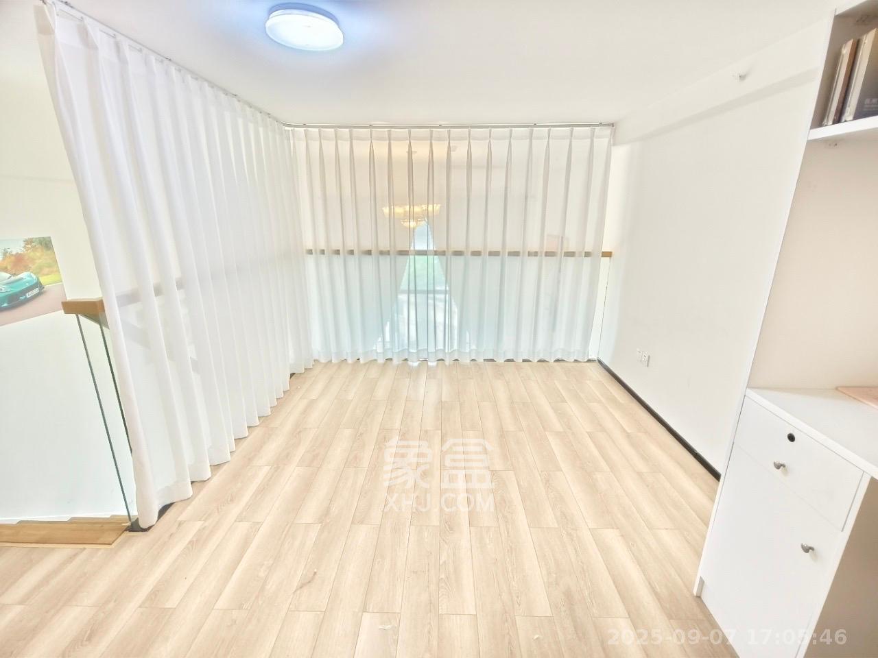 藏珑湖上公馆  1室1厅2卫    2600.0元/月室内图