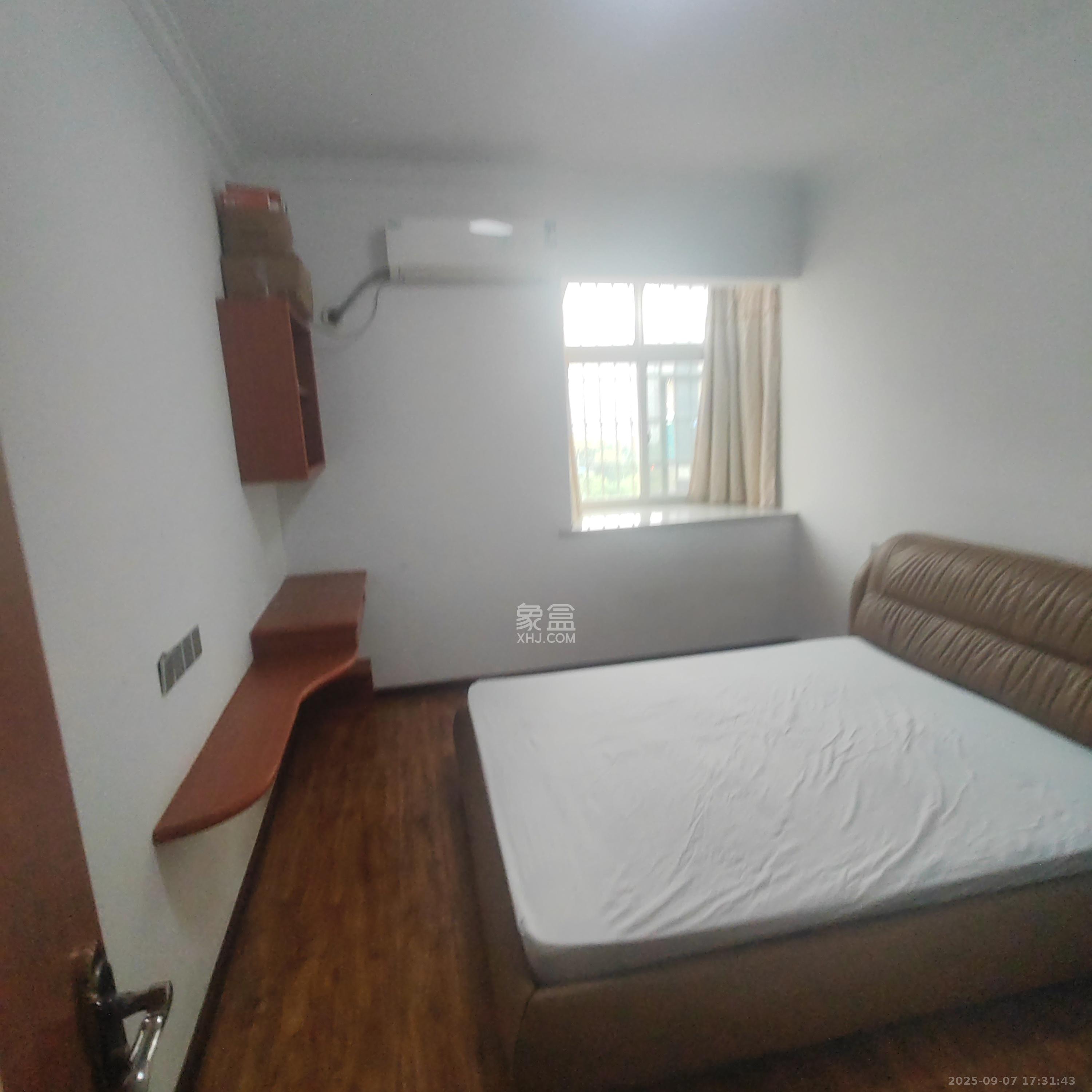 洋湖景园  2室1厅1卫    2100.0元/月 洋湖景园  2室1厅1卫    2100.0元/月室内图