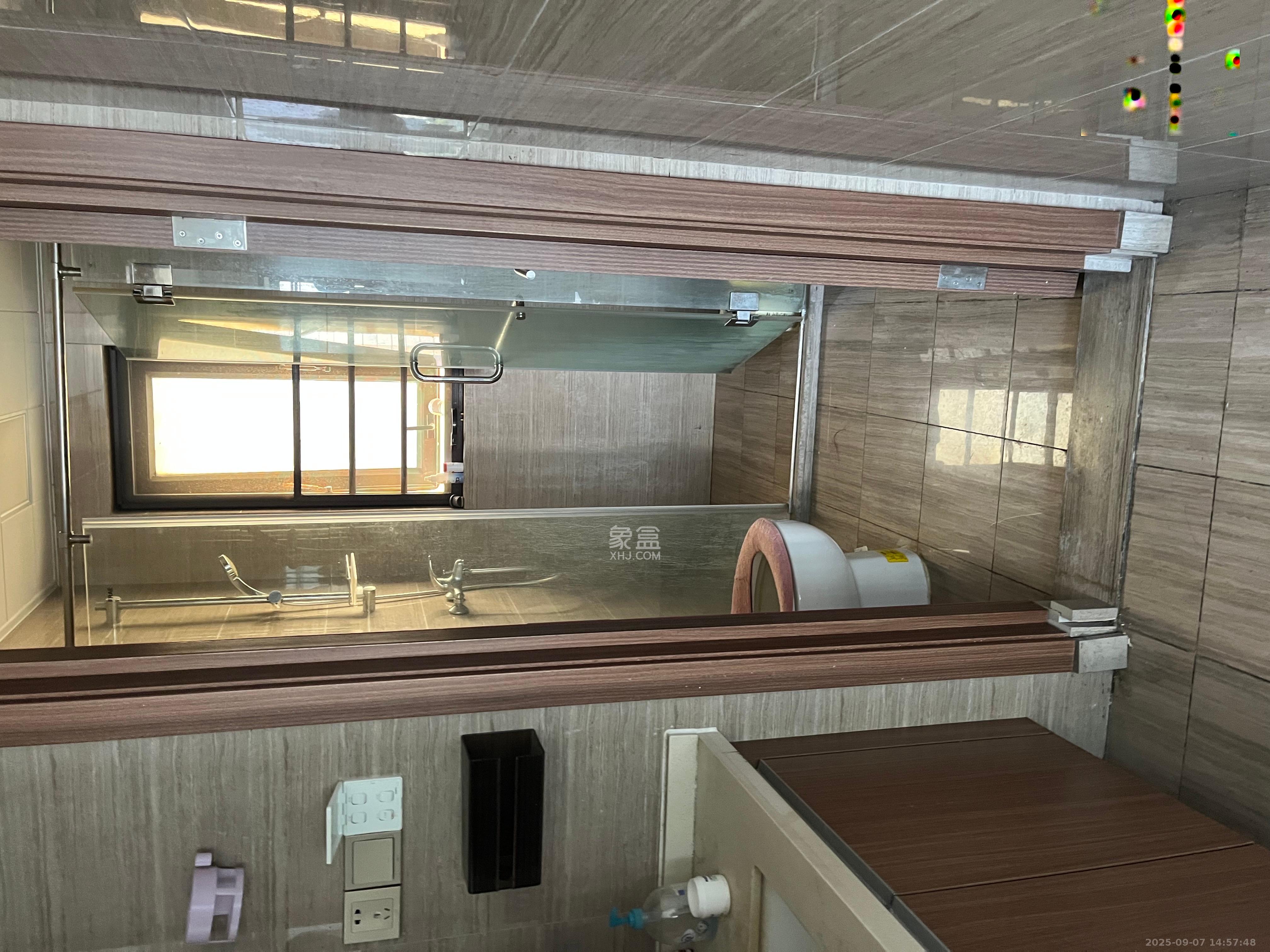 阳光城尚东湾蜜桃园 4室2厅2卫 2900.0元/月 阳光城尚东湾蜜桃园 4室2厅2卫 2900.0元/月室内图