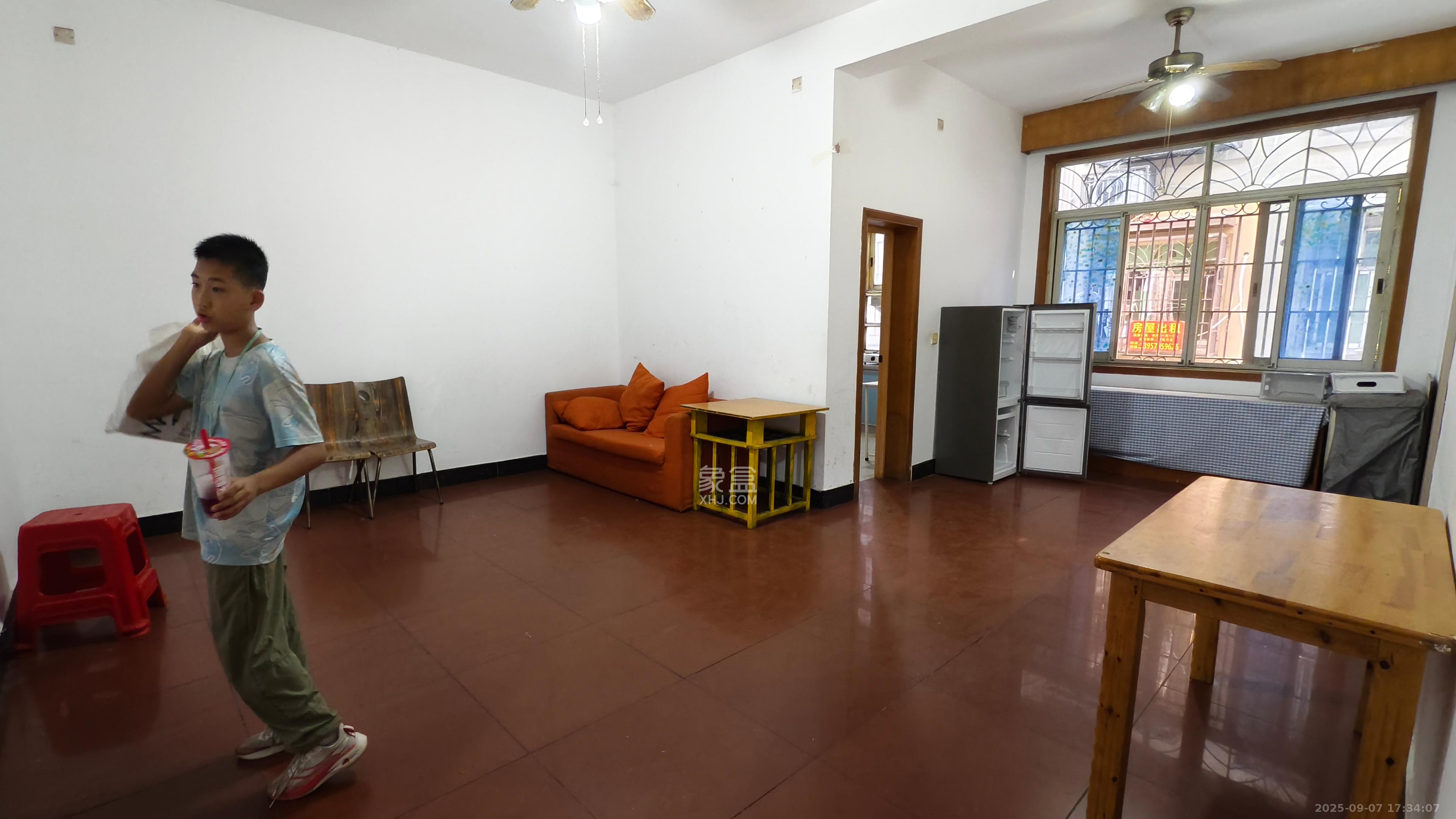 星沙四区  2室2厅1卫    1200.0元/月 星沙四区  2室2厅1卫    1200.0元/月室内图