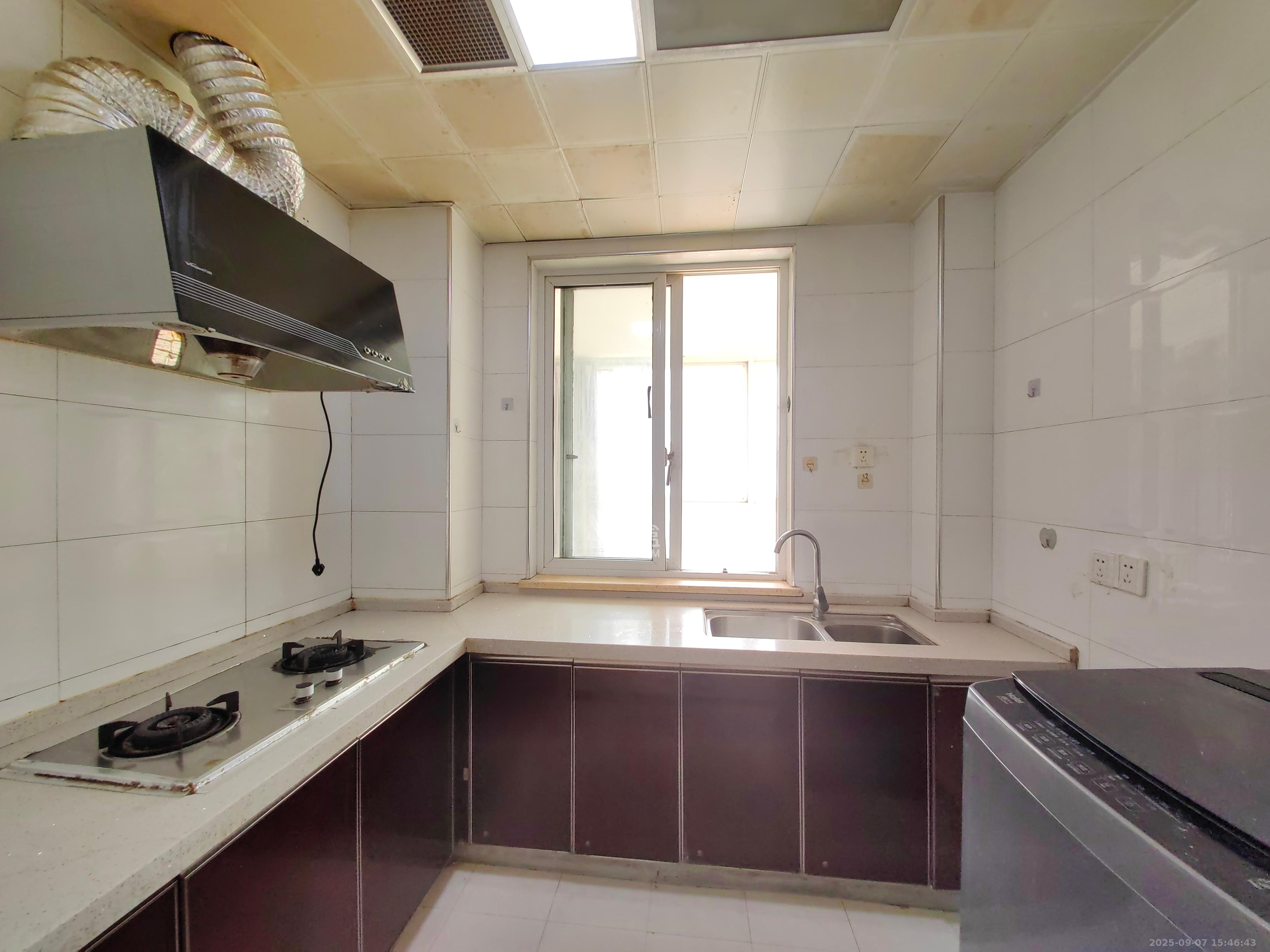 上河国际C区 3室1厅2卫 2200.0元/月 上河国际C区 3室1厅2卫 2200.0元/月室内图