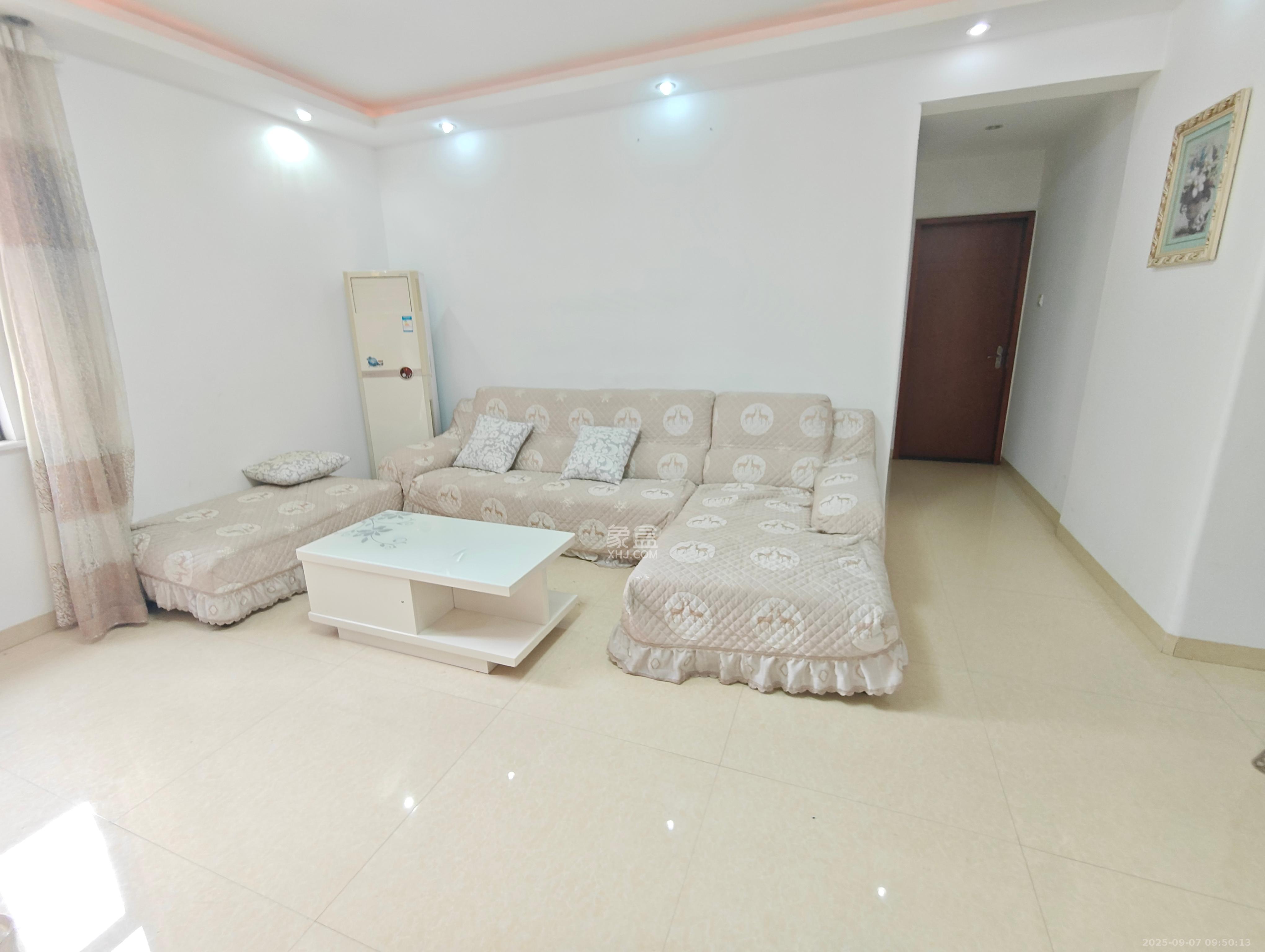 米兰春天  1室0厅0卫    2400.0元/月 米兰春天  1室0厅0卫    2400.0元/月