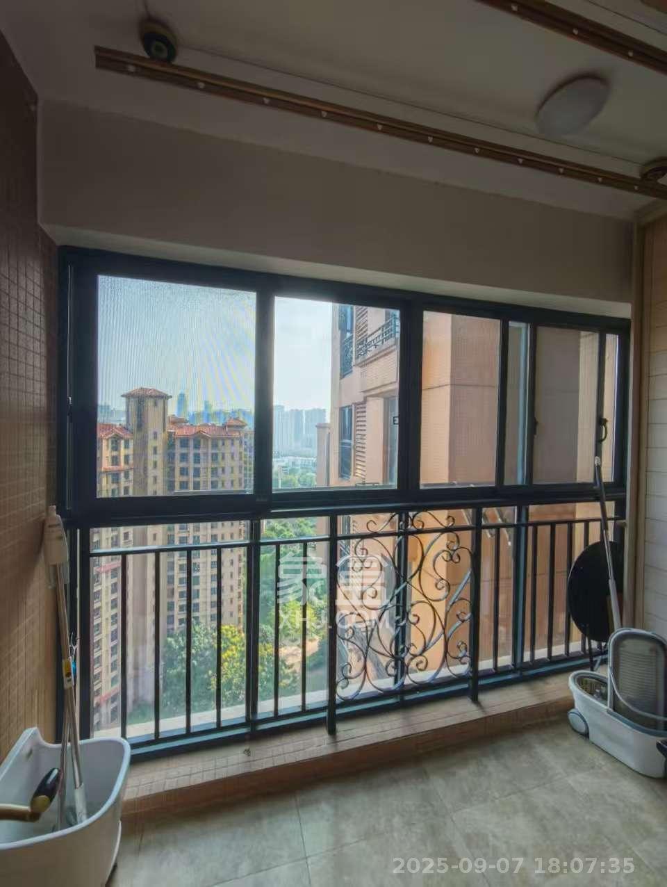 珠江郦城薰衣道  3室2厅1卫    2800.0元/月 珠江郦城薰衣道  3室2厅1卫    2800.0元/月室内图