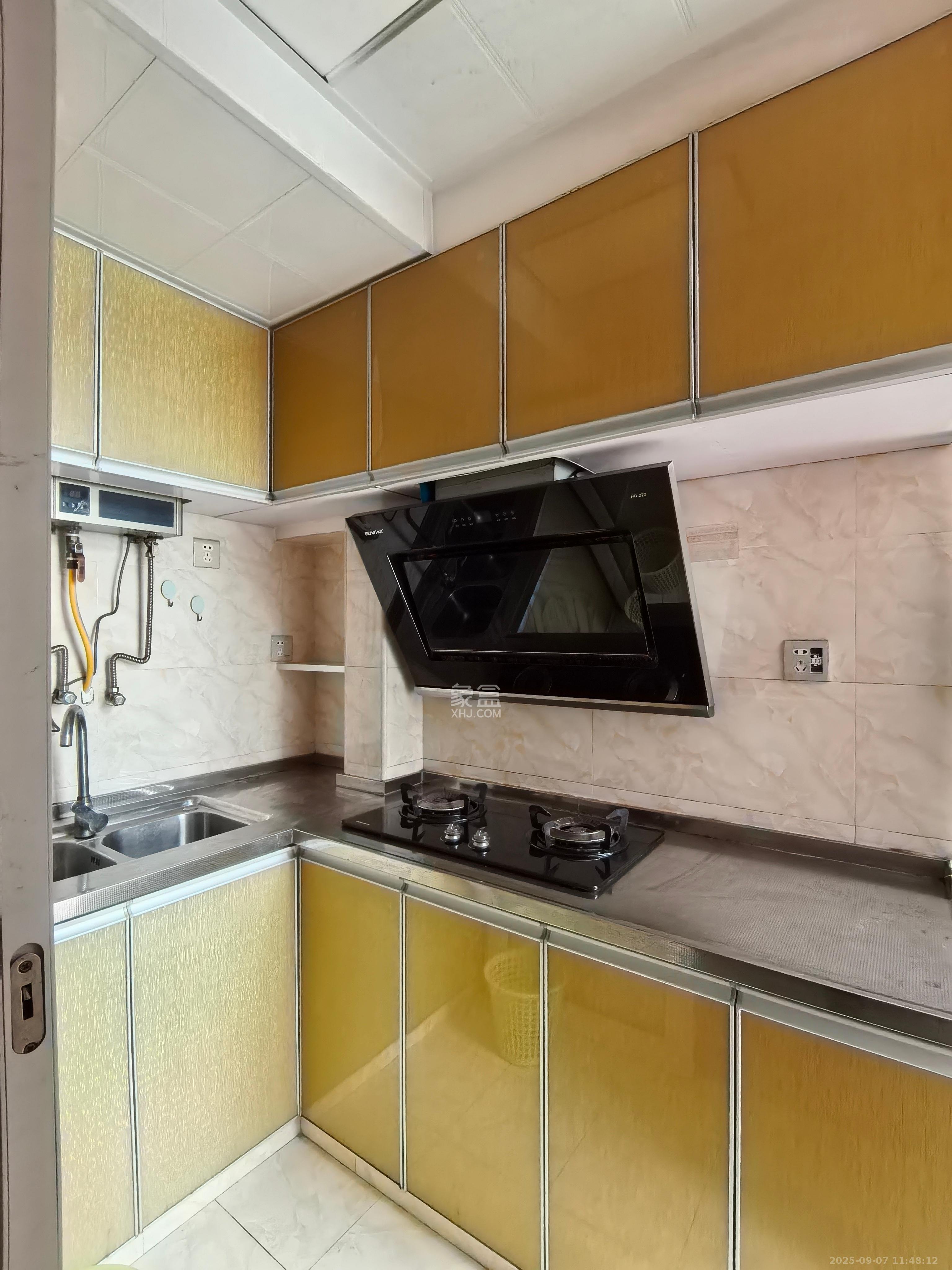 长永佳苑  1室1厅1卫    1400.0元/月室内图