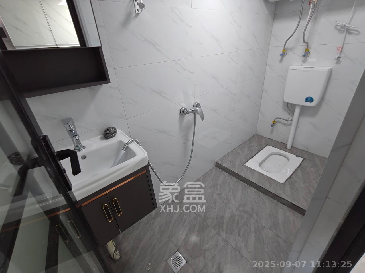 新长海D1站  1室0厅0卫   1500.00元/月室内图