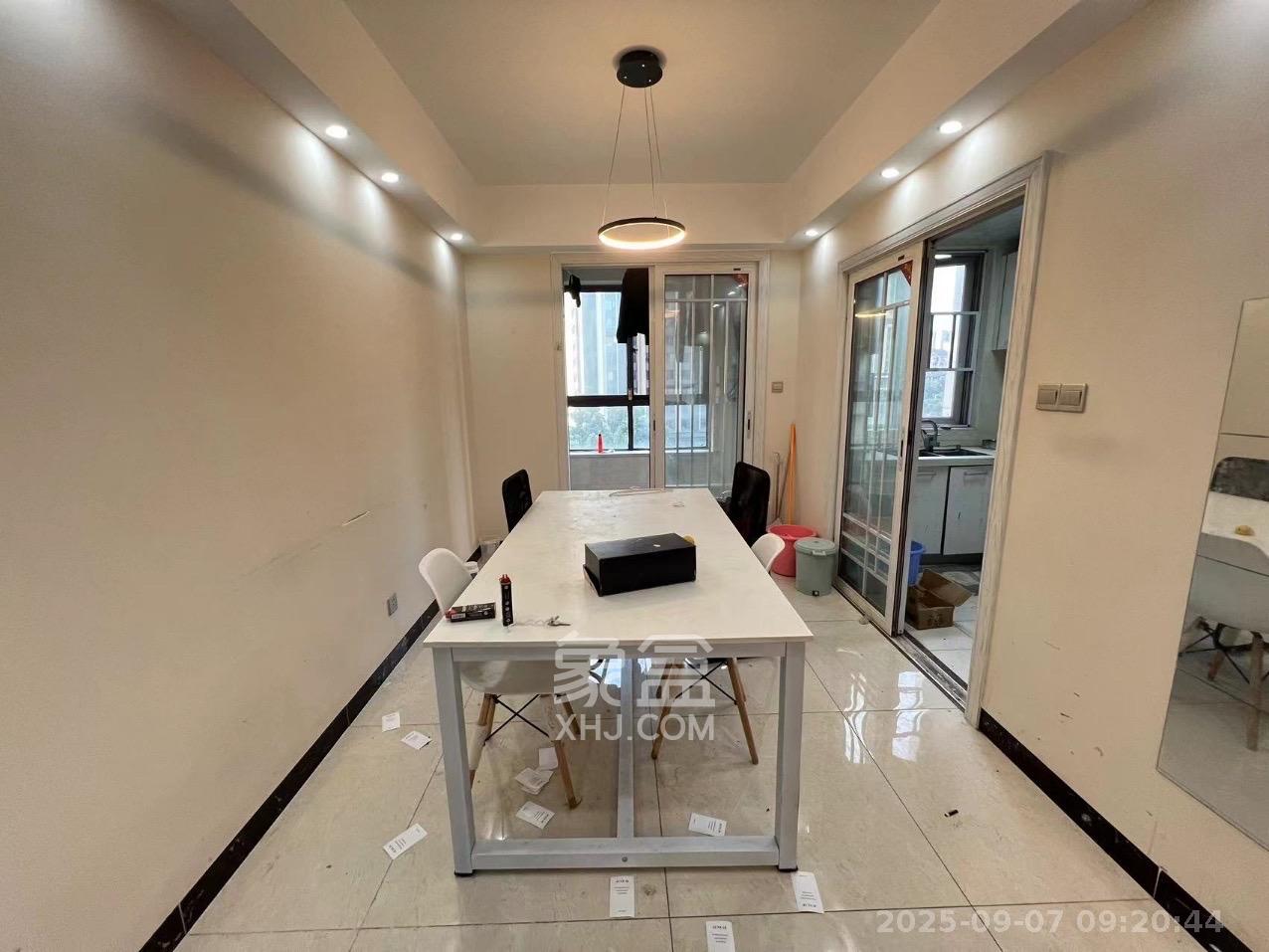 金地格林公馆 3室2厅2卫 3200.0元/月 金地格林公馆 3室2厅2卫 3200.0元/月室内图