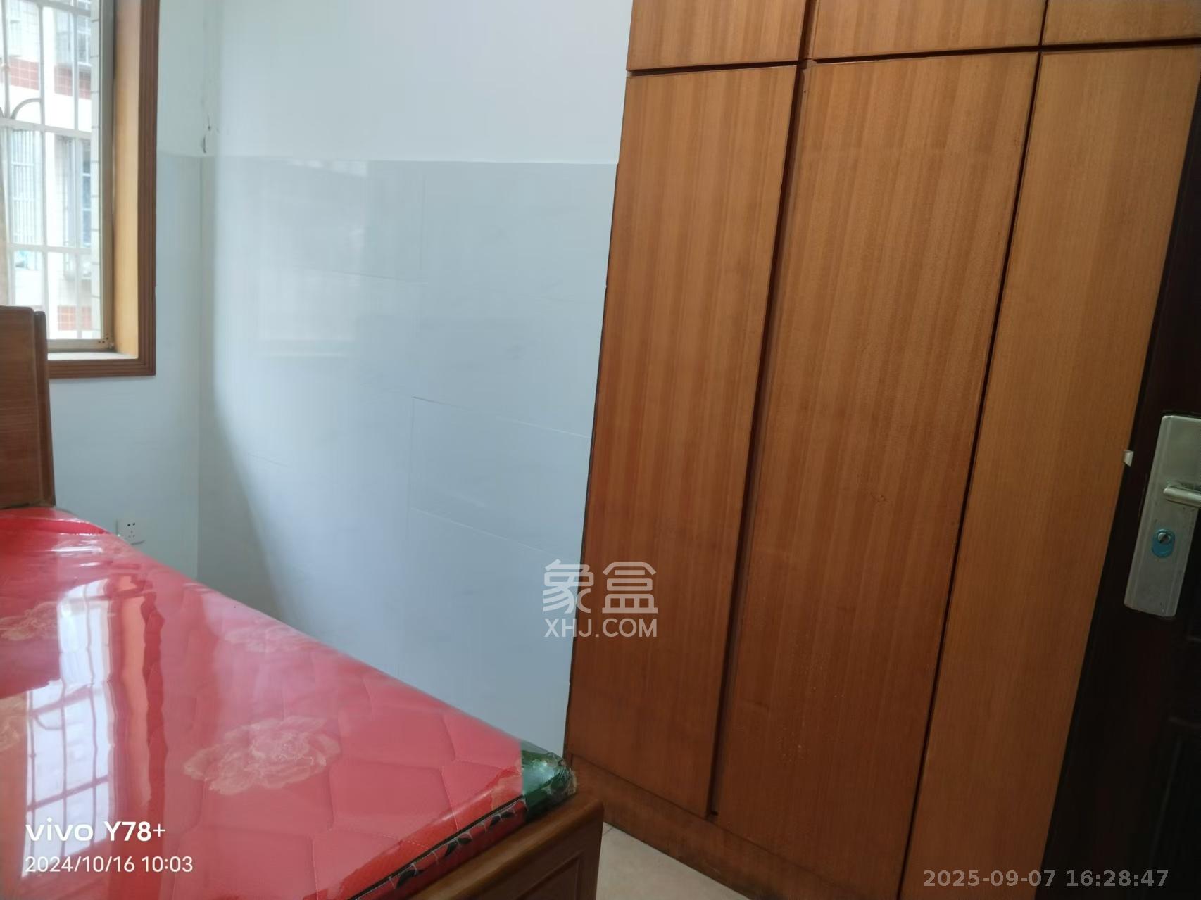 高桥火焰市场  2室1厅1卫    1500.0元/月室内图