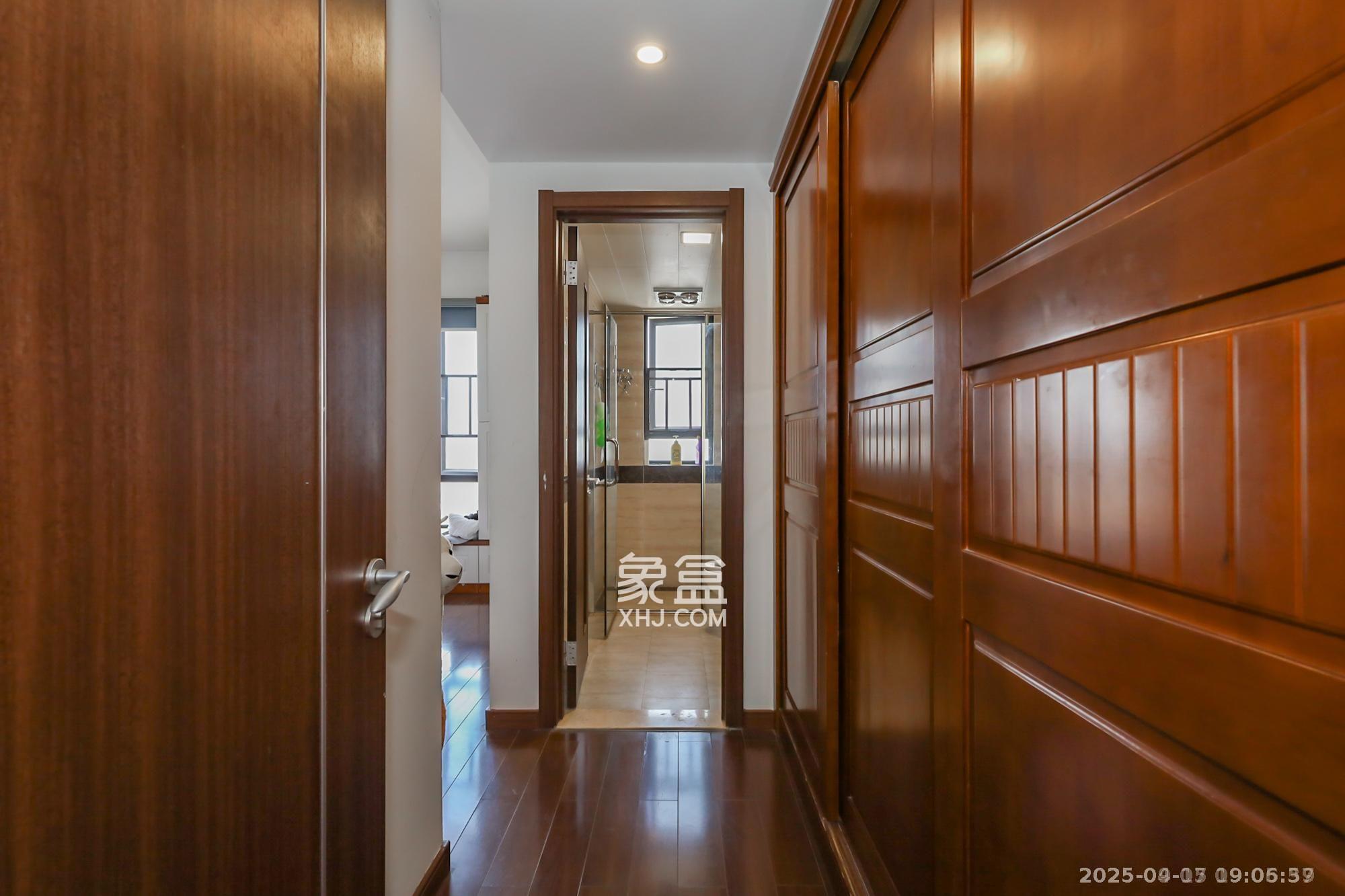 万科里金域国际 3室2厅2卫 3600.0元/月 万科里金域国际 3室2厅2卫 3600.0元/月室内图