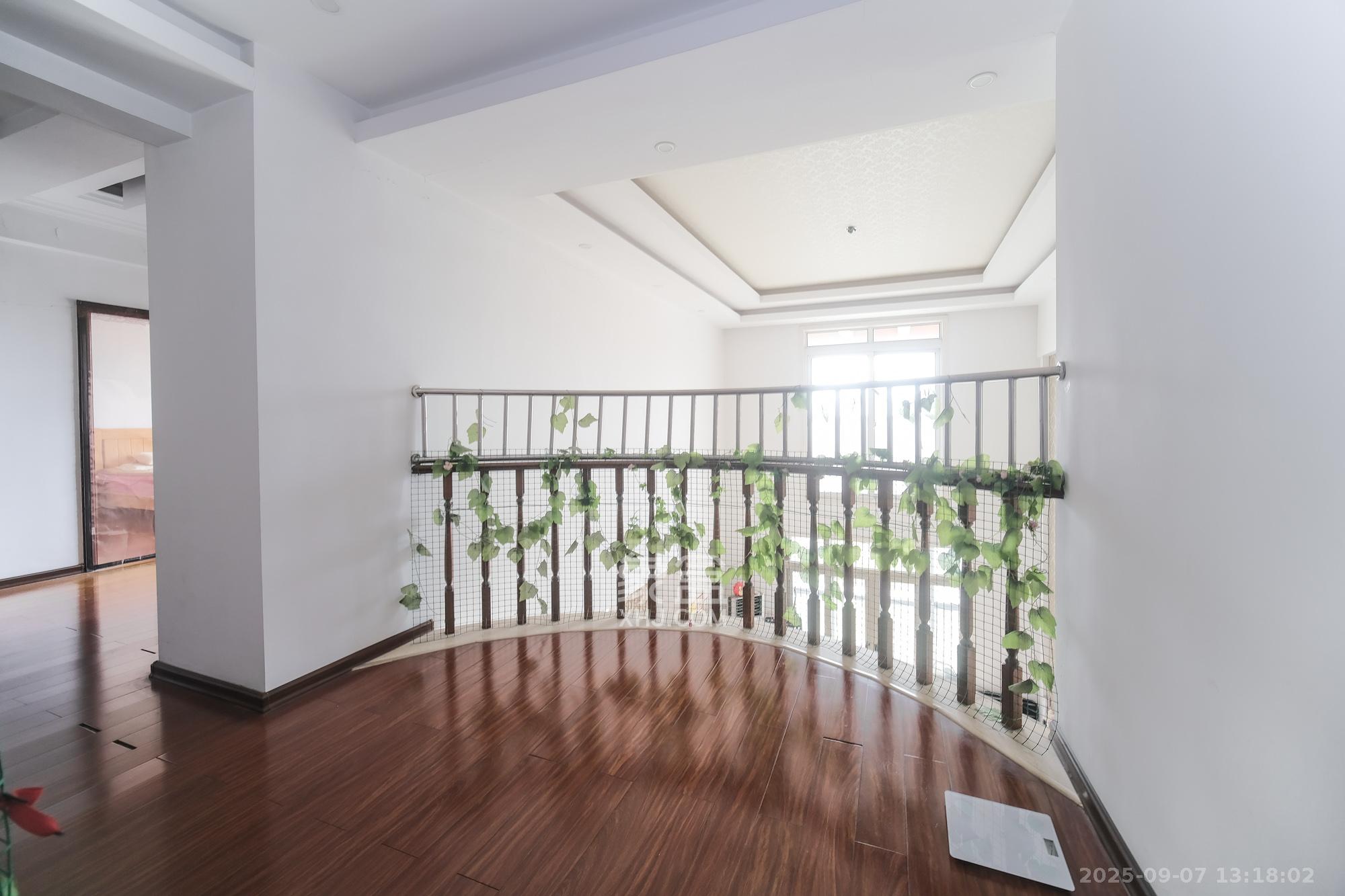 山水湾 4室2厅3卫 158.0万 山水湾 4室2厅3卫 158.0万其他