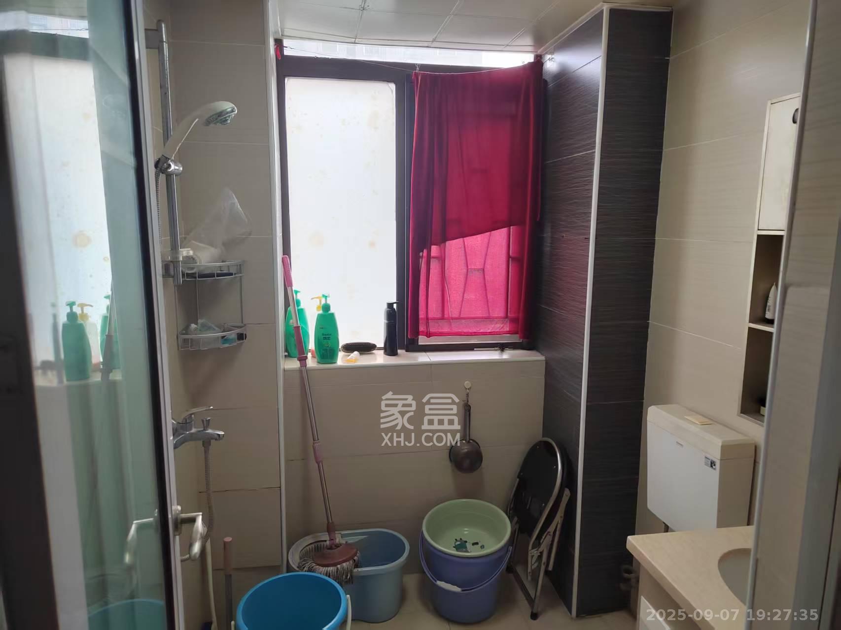 水岸世景 2室1厅1卫 1600.0元/月 水岸世景 2室1厅1卫 1600.0元/月室内图