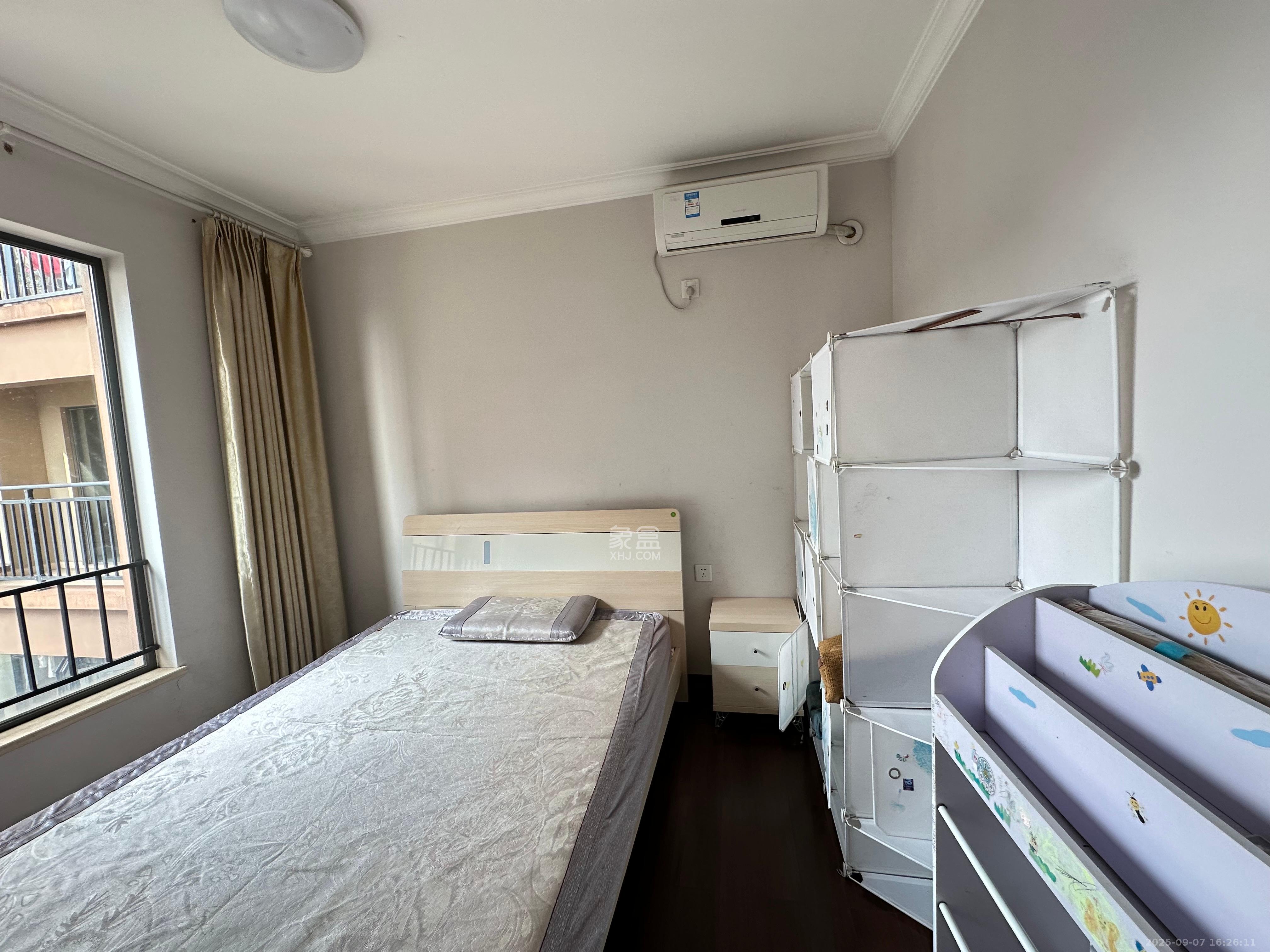 万科白鹭郡  3室2厅1卫    2700.0元/月室内图