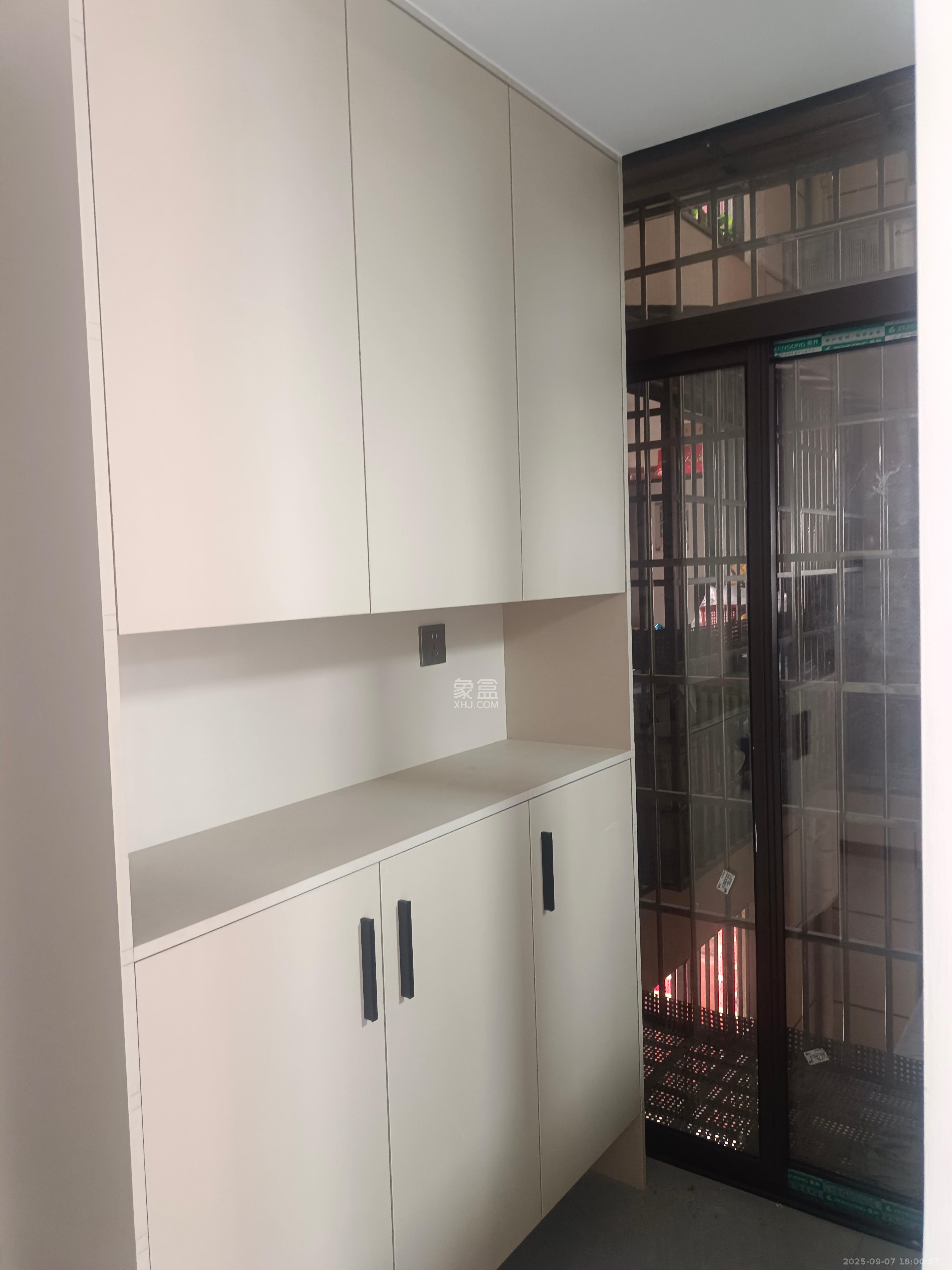 星湖湾一期高层  3室1厅1卫    2200.0元/月 星湖湾一期高层  3室1厅1卫    2200.0元/月室内图