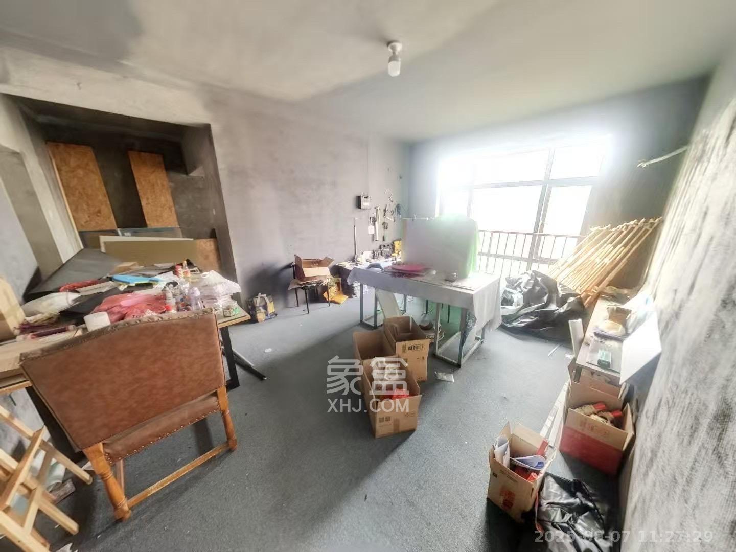 盛隆佳园 4室2厅2卫 2800.0元/月 盛隆佳园 4室2厅2卫 2800.0元/月室内图