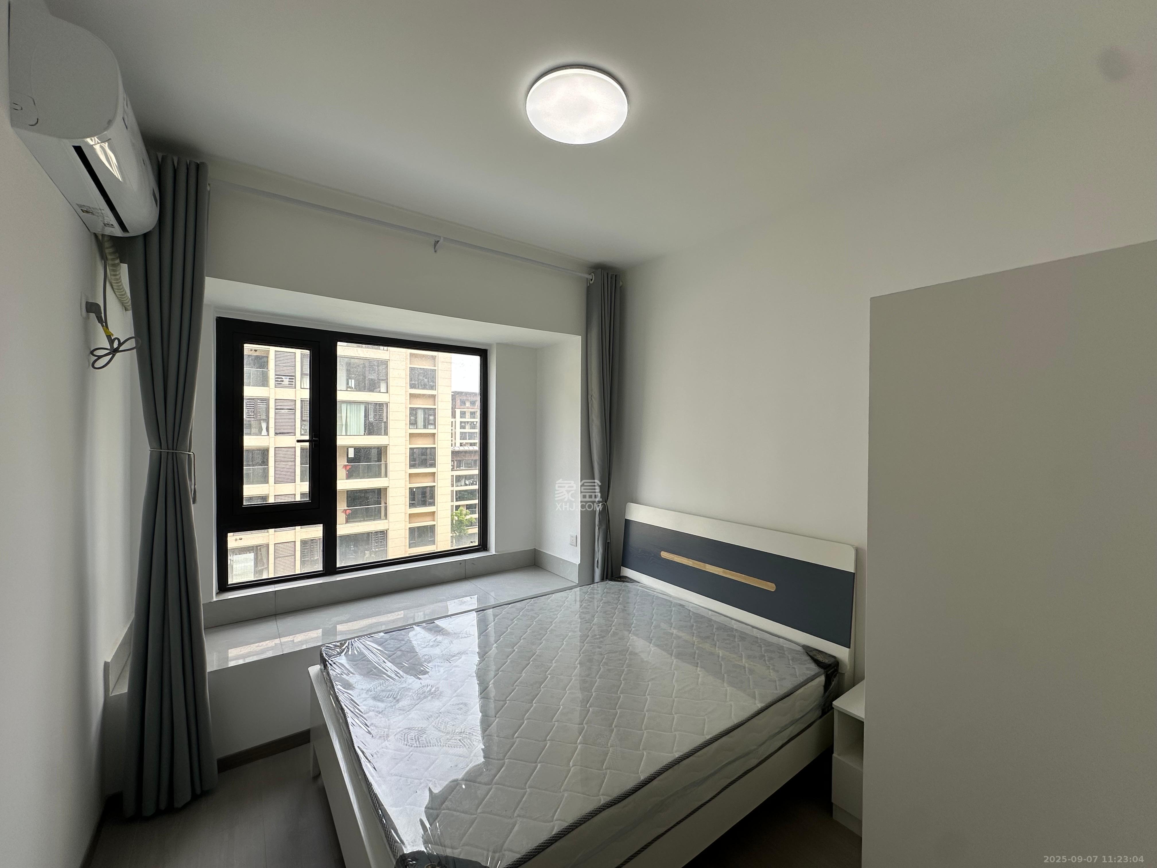 远洋红星天铂一期 4室2厅2卫 2900.0元/月 远洋红星天铂一期 4室2厅2卫 2900.0元/月室内图