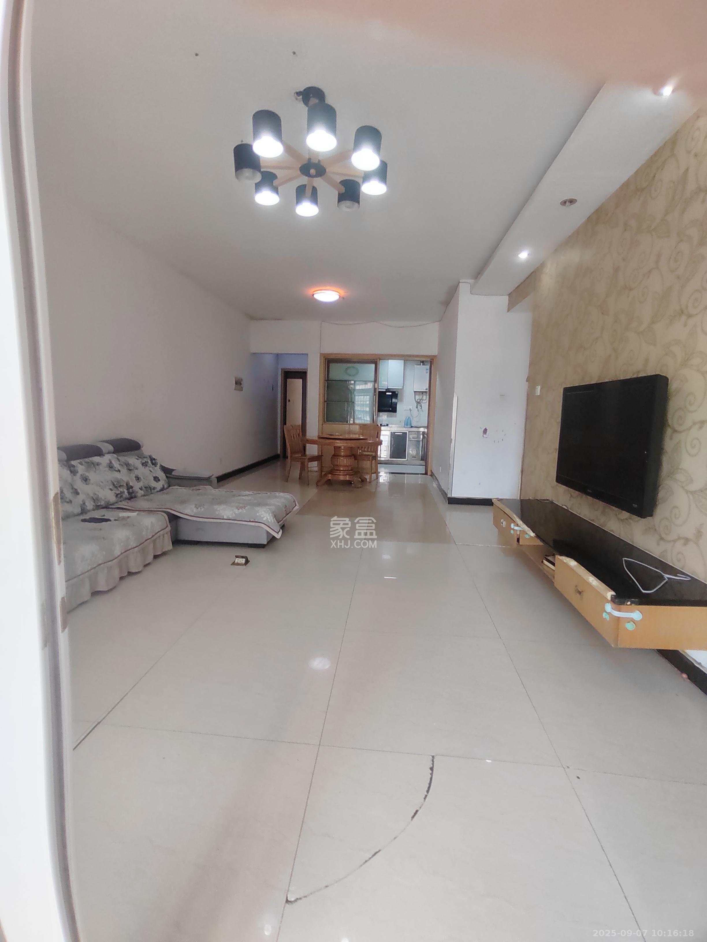 明天一城  2室2厅1卫    1500.0元/月室内图