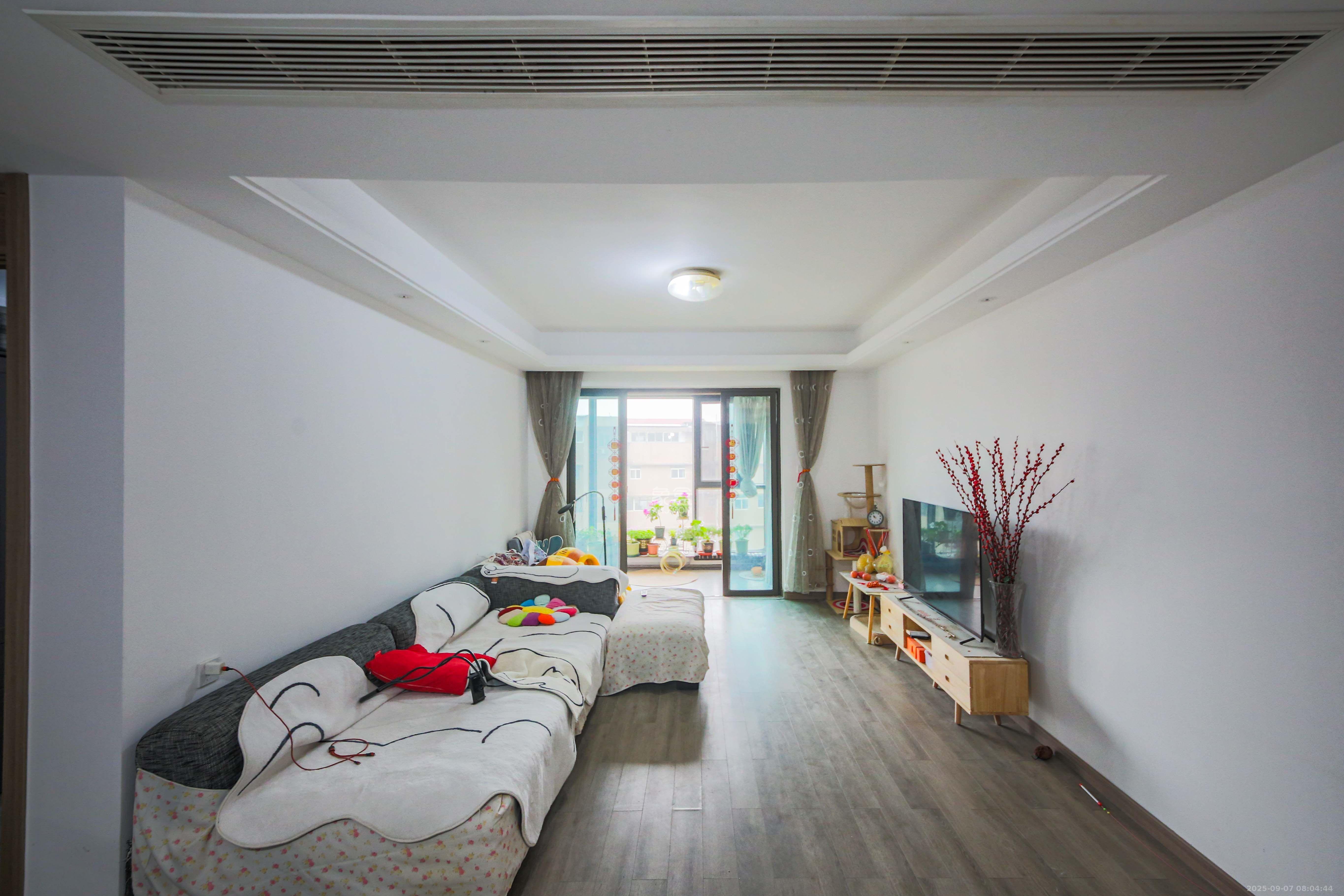 弘阳时光里  3室2厅1卫    3500.0元/月室内图