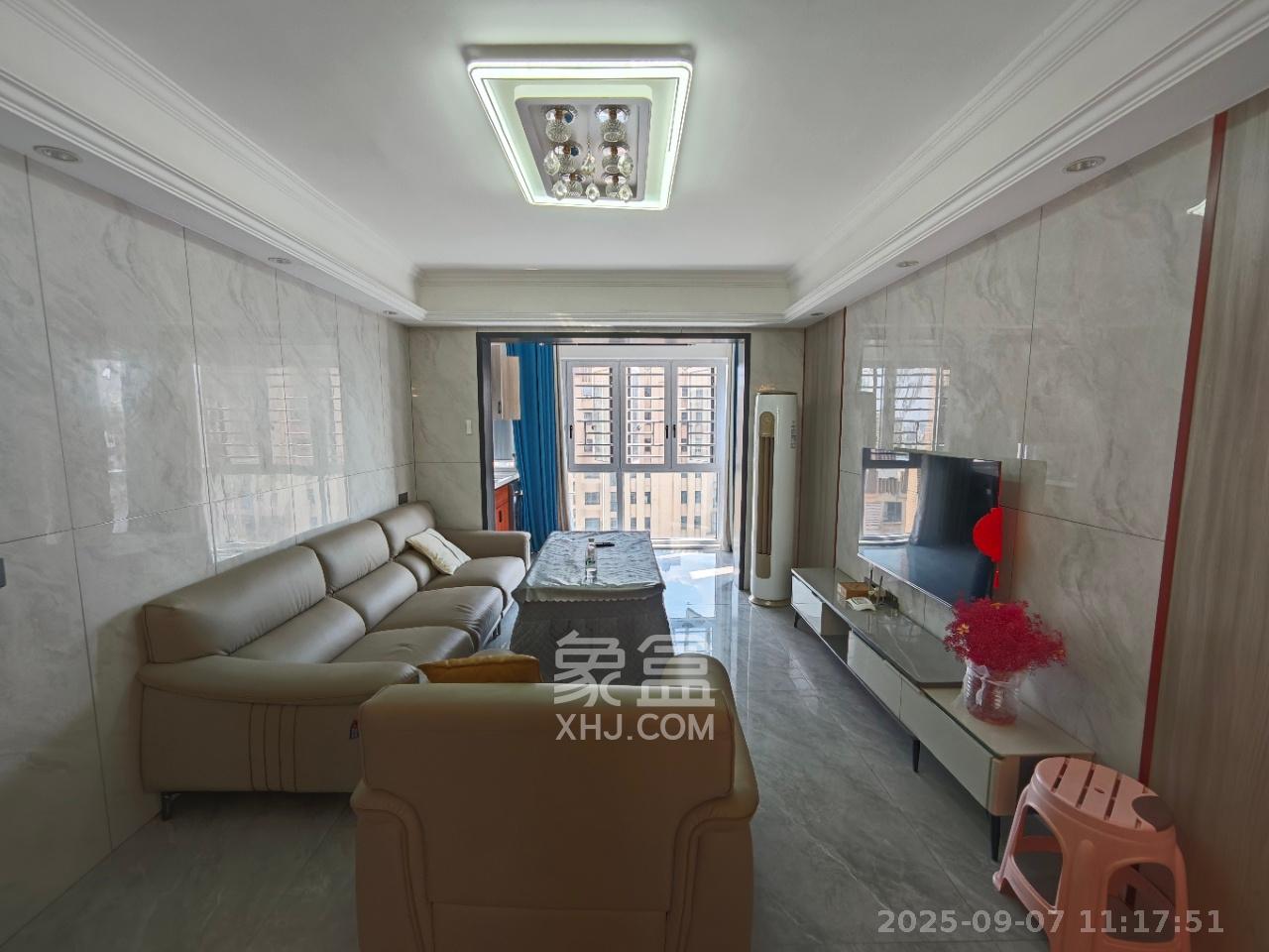 洋湖时代 3室2厅1卫 2500.0元/月 洋湖时代 3室2厅1卫 2500.0元/月室内图