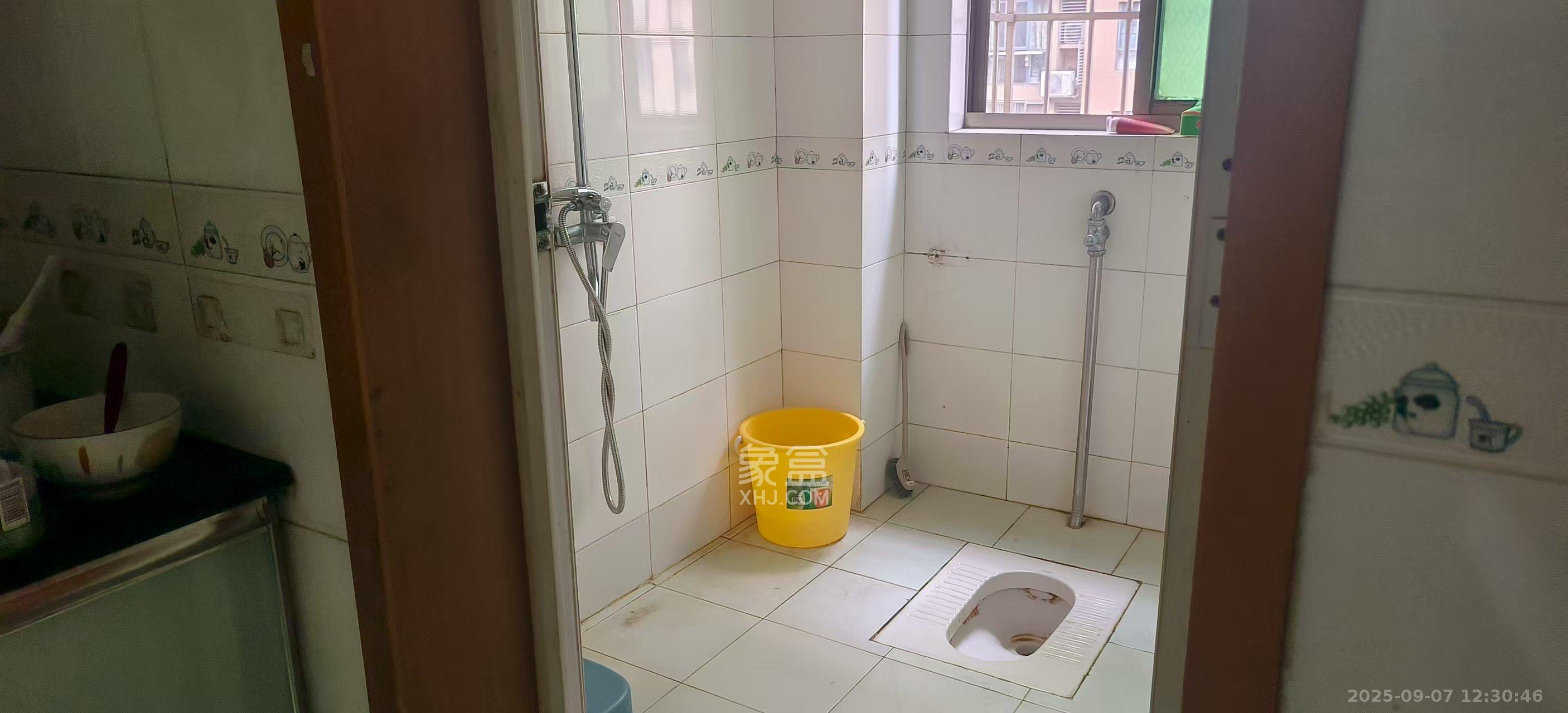 宏轩花苑  3室2厅2卫    2800.0元/月 宏轩花苑  3室2厅2卫    2800.0元/月室内图