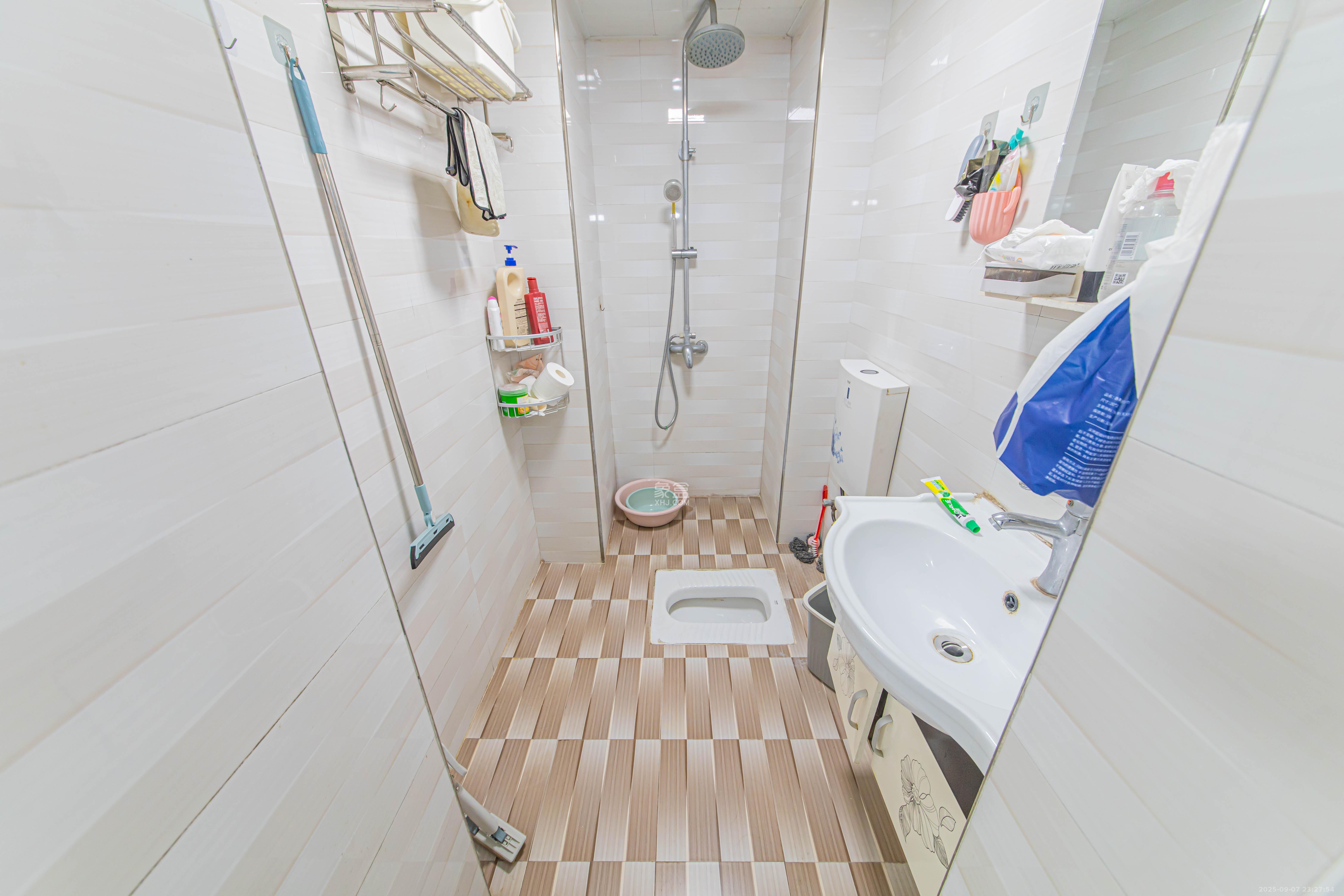 绿地公馆（绿地名邸）  1室1厅1卫    45.0万卫生间