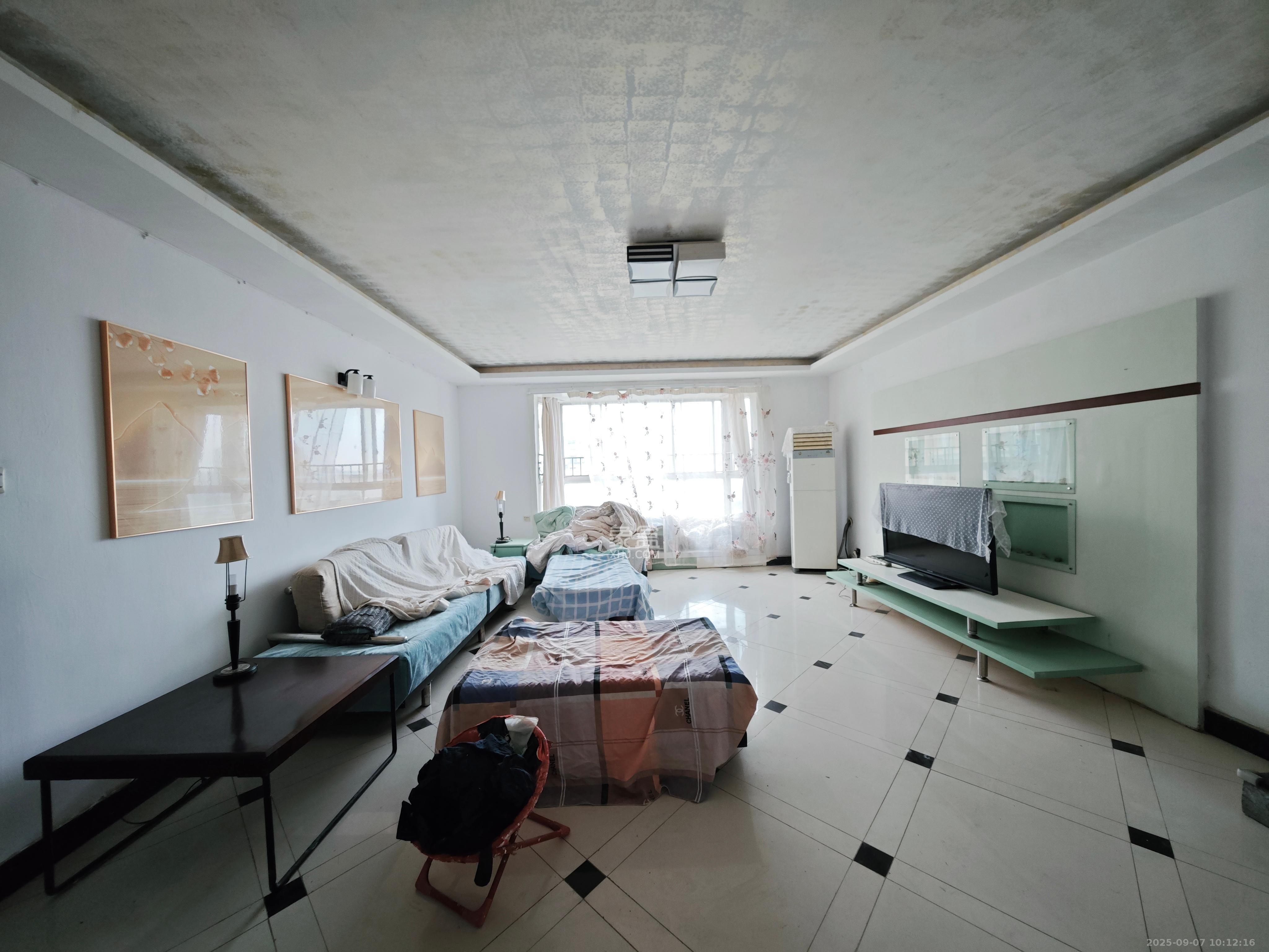 福乐名园 4室2厅2卫 4000.0元/月 福乐名园 4室2厅2卫 4000.0元/月室内图