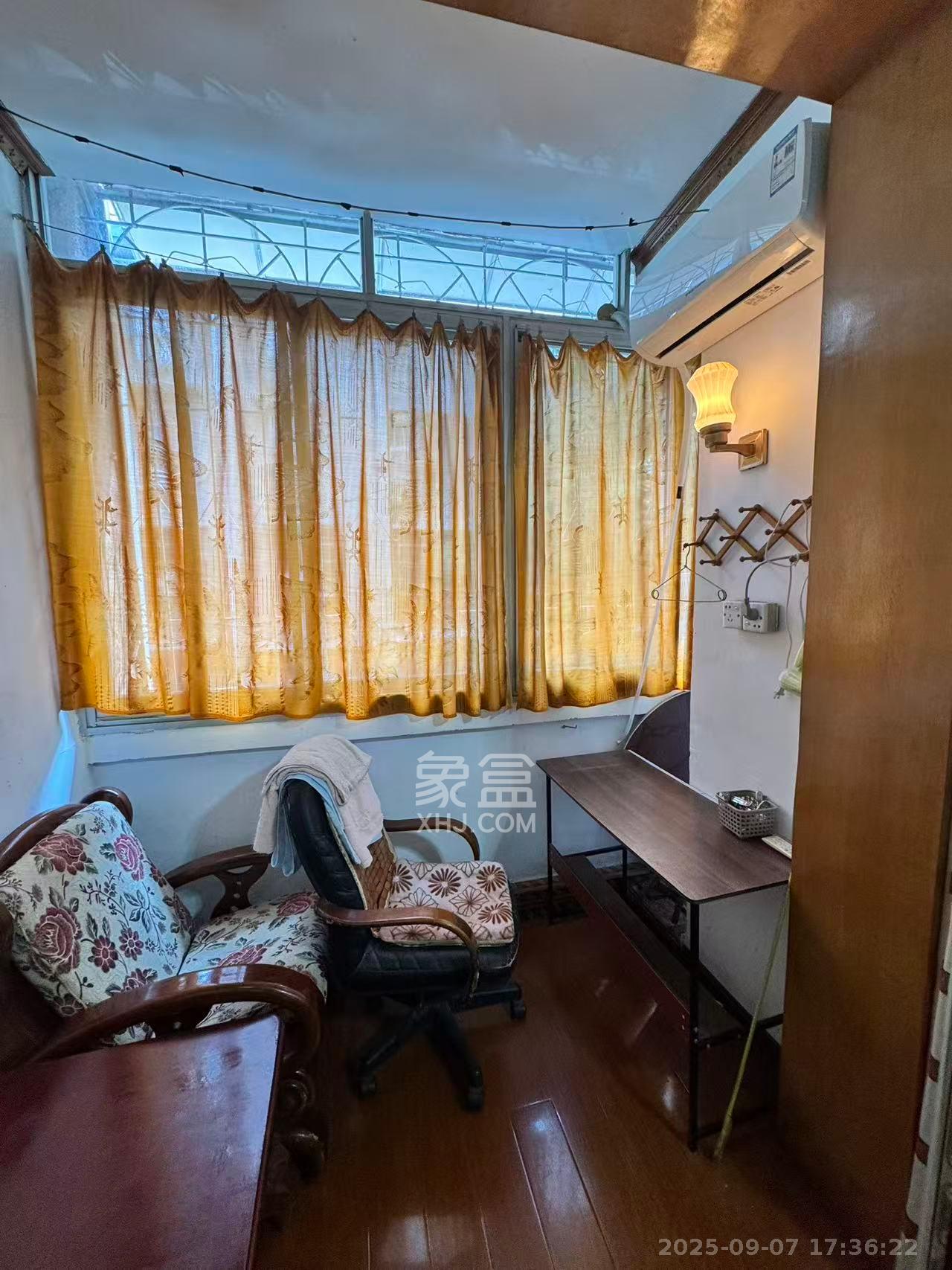 砂子塘社区  3室1厅1卫    1800.0元/月 砂子塘社区  3室1厅1卫    1800.0元/月室内图