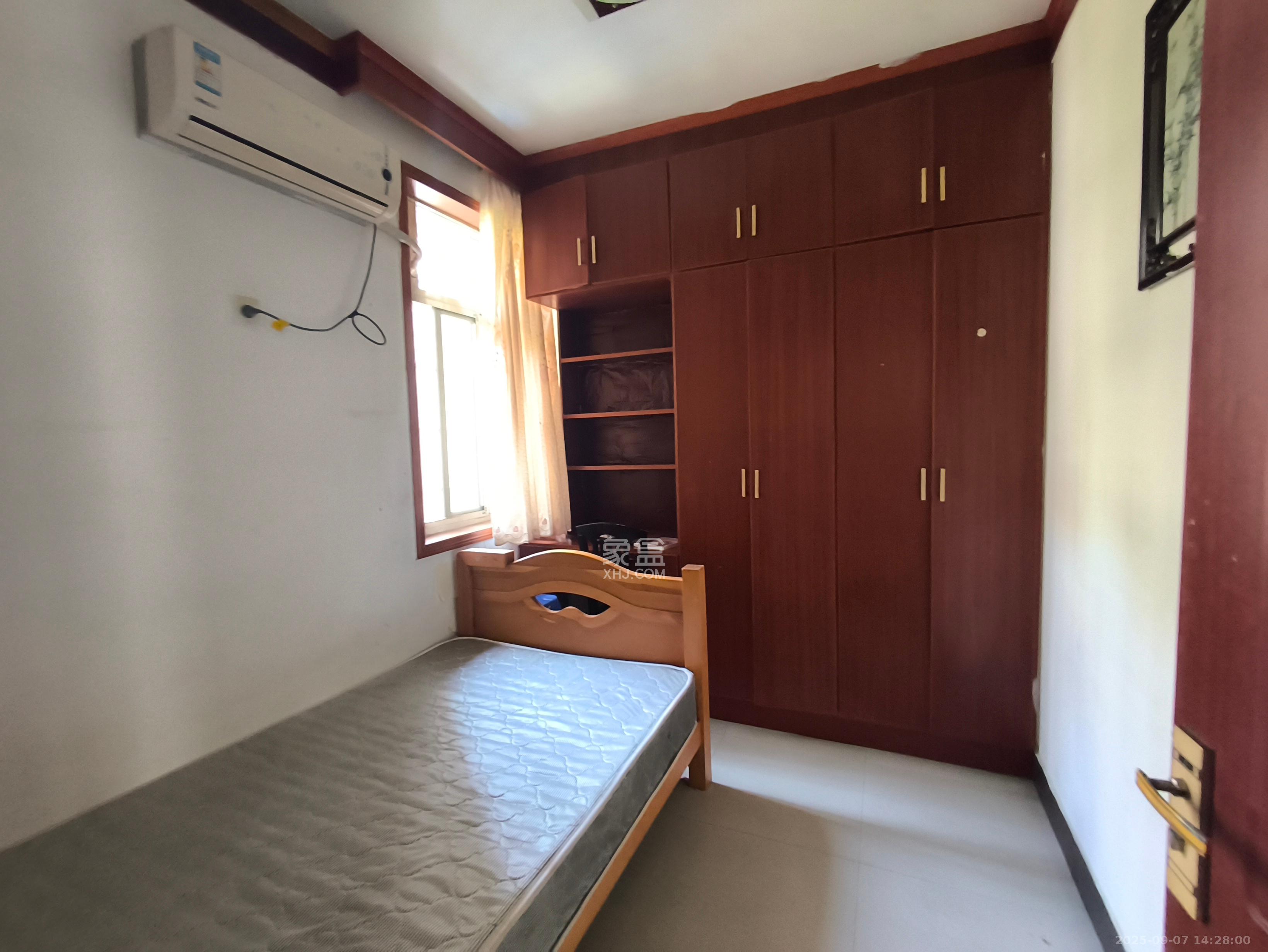 黄鹤小区1片  1室0厅0卫    1850.0元/月室内图