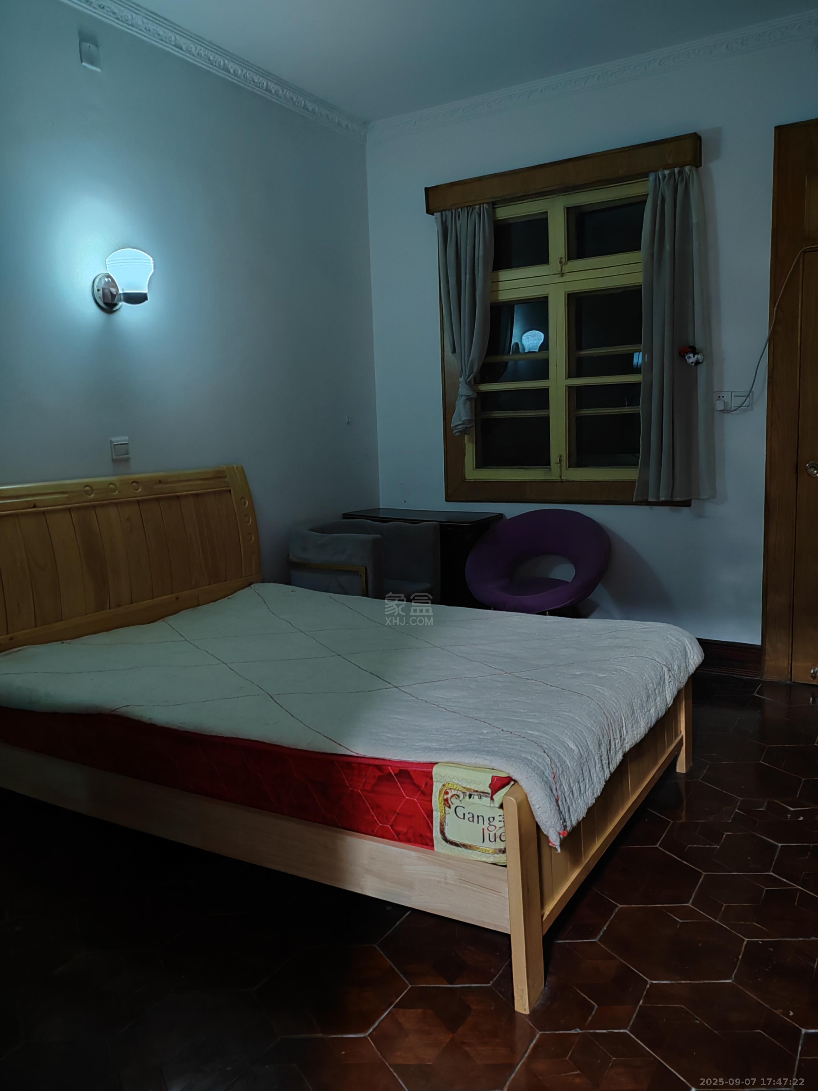 何家坳 2室2厅1卫 1000.0元/月 何家坳 2室2厅1卫 1000.0元/月室内图