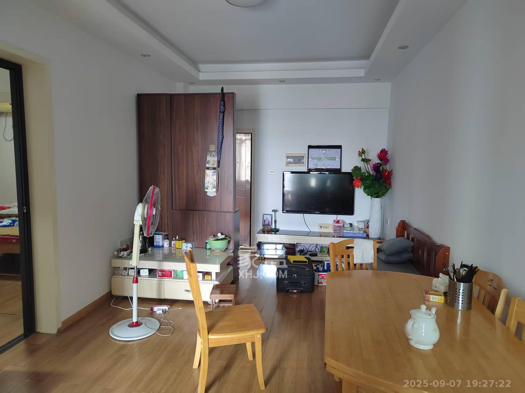 水岸世景 2室1厅1卫 1600.0元/月 水岸世景 2室1厅1卫 1600.0元/月室内图